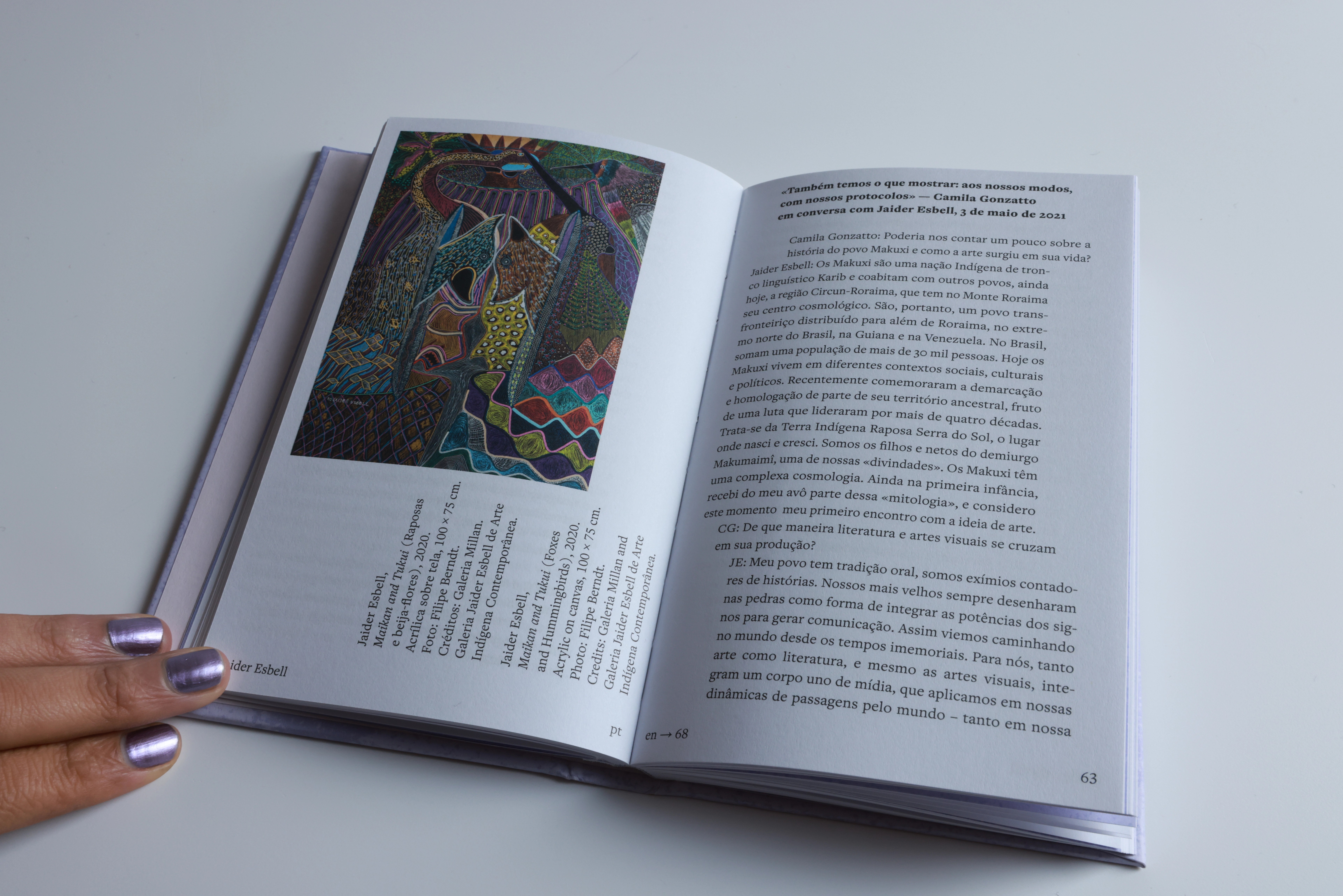 All that it holds. Tout ce qu’elle renferme. Tudo o que ela abarca. Todo lo que ella alberga.