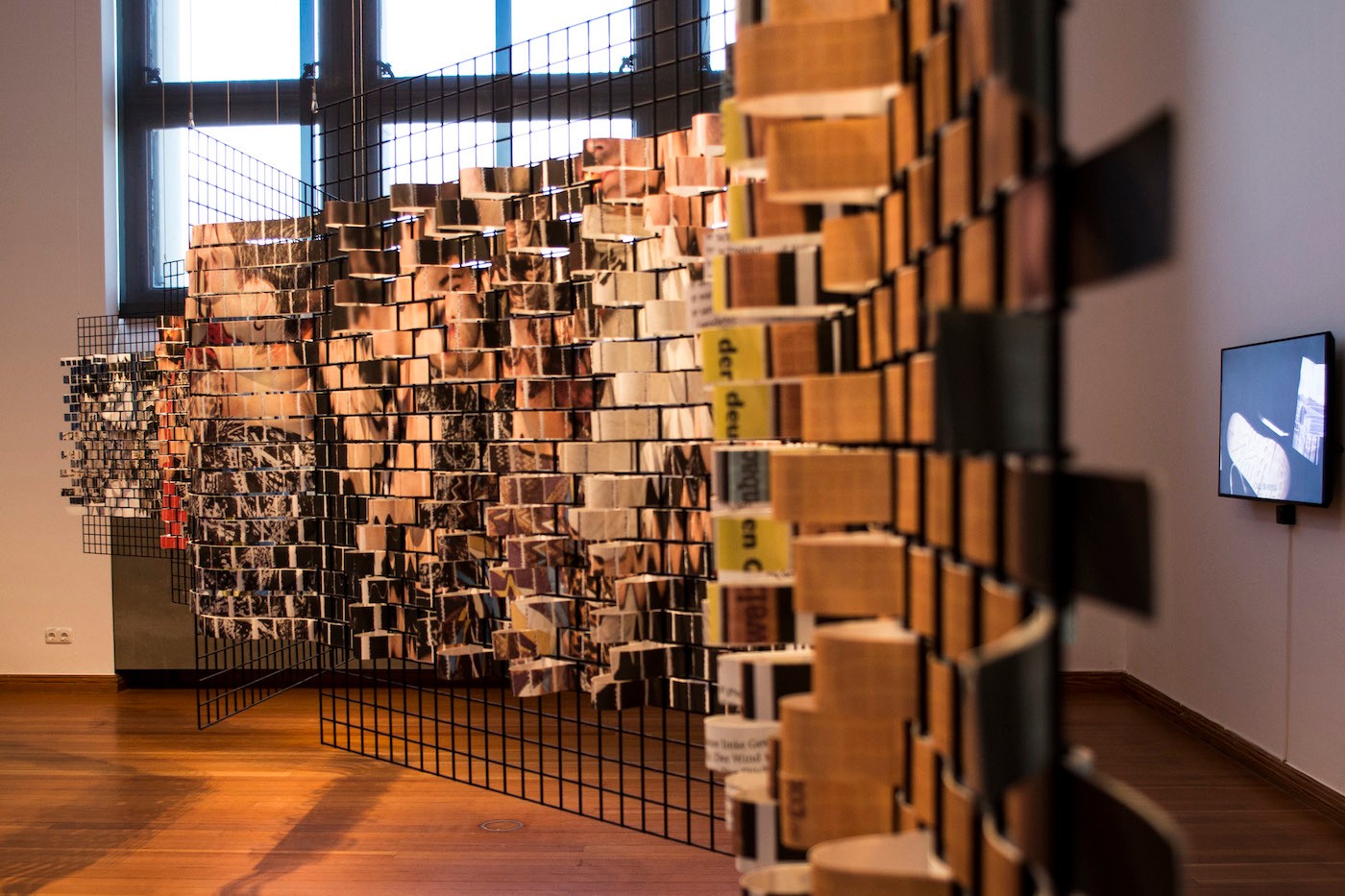 Aykan Safoğlu, installation. 11th Berlin Biennale, Martin-Gropius-Bau Berlin.