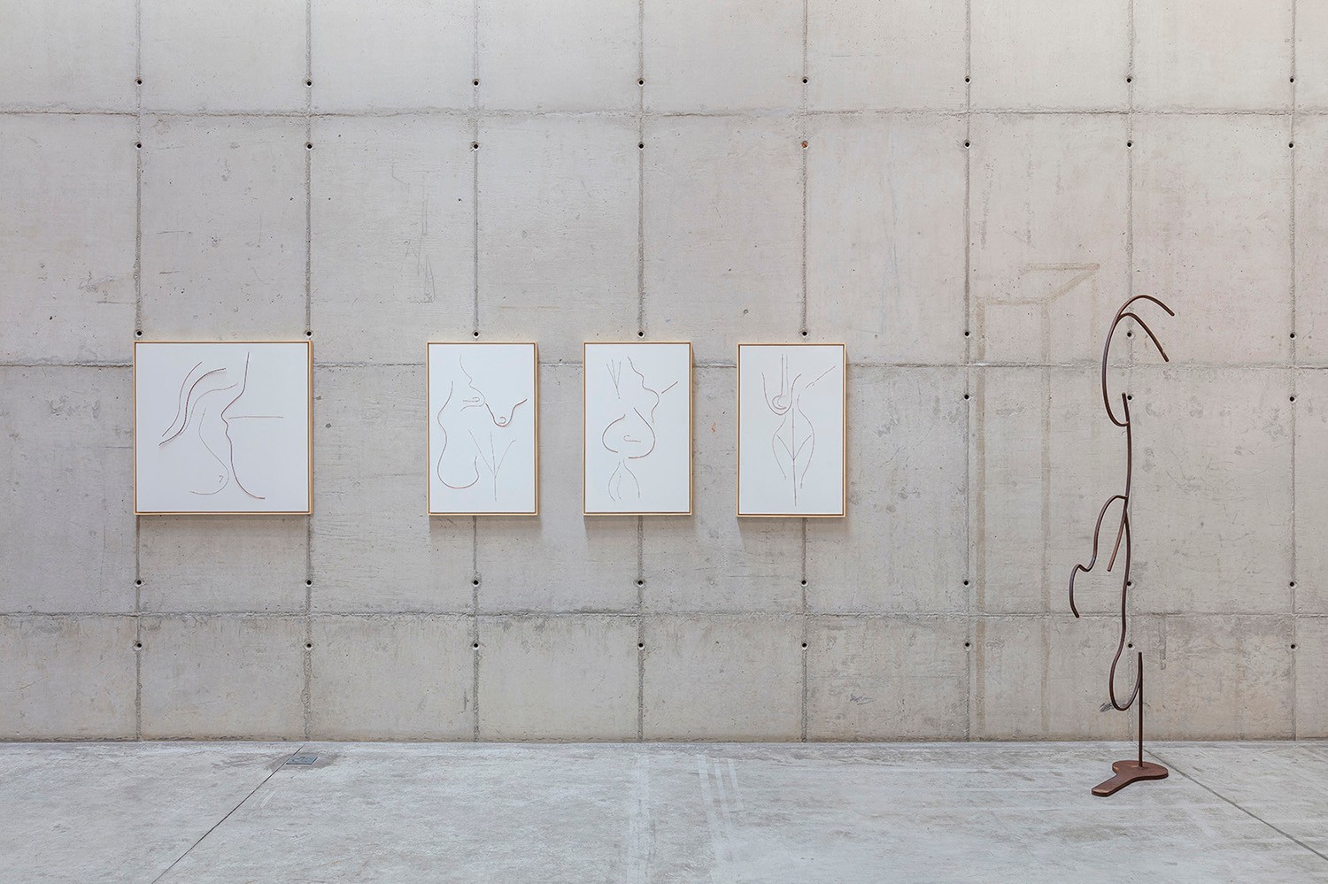 How to Talk about Difference Without Explaining It?