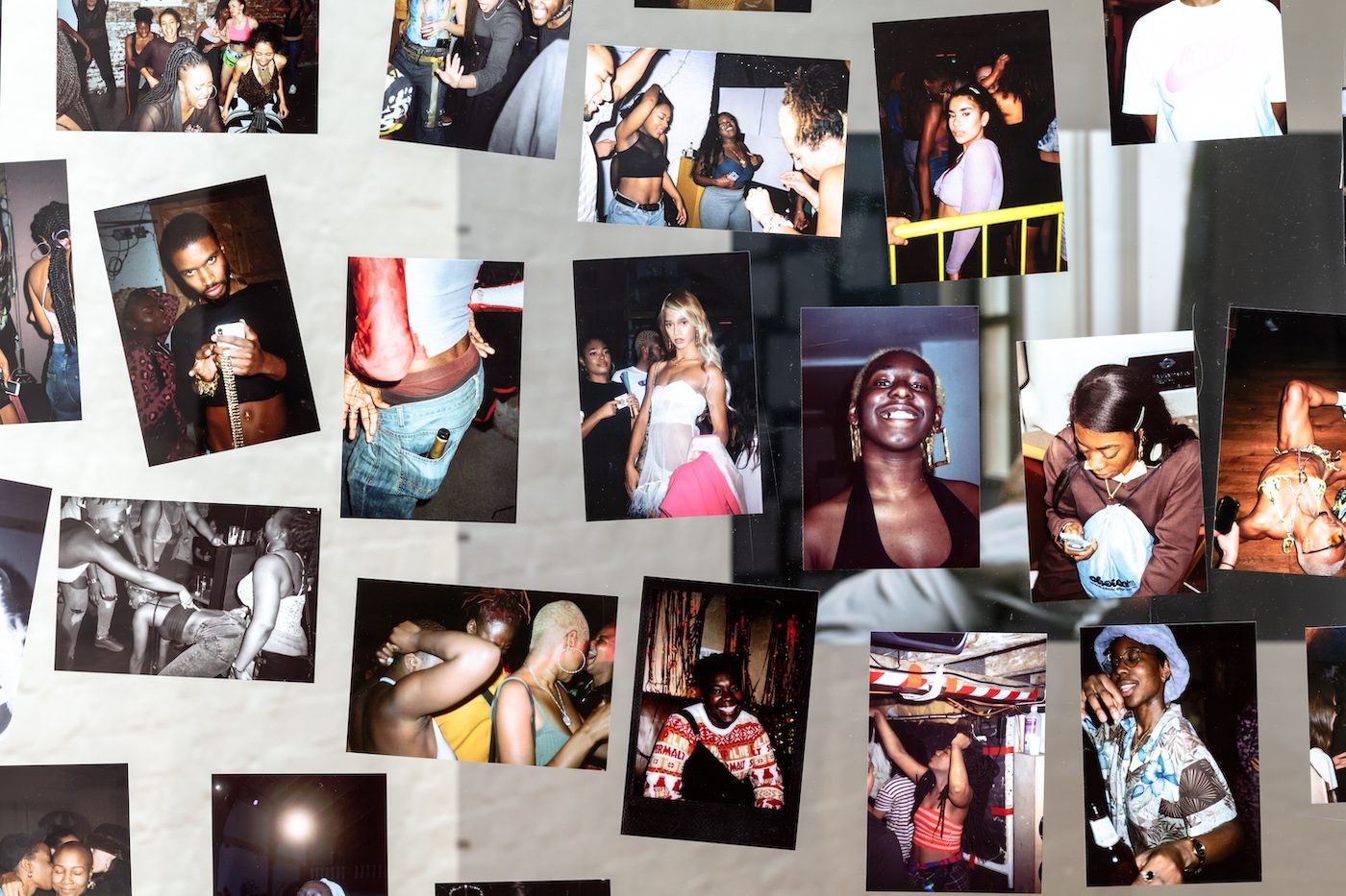 Bernice Mulenga, LMK WHEN U REACH, 2025. Installation view at Auto Italia, London, UK. Courtesy the artist and Auto Italia. Photographer: Jack Elliot Edwards.