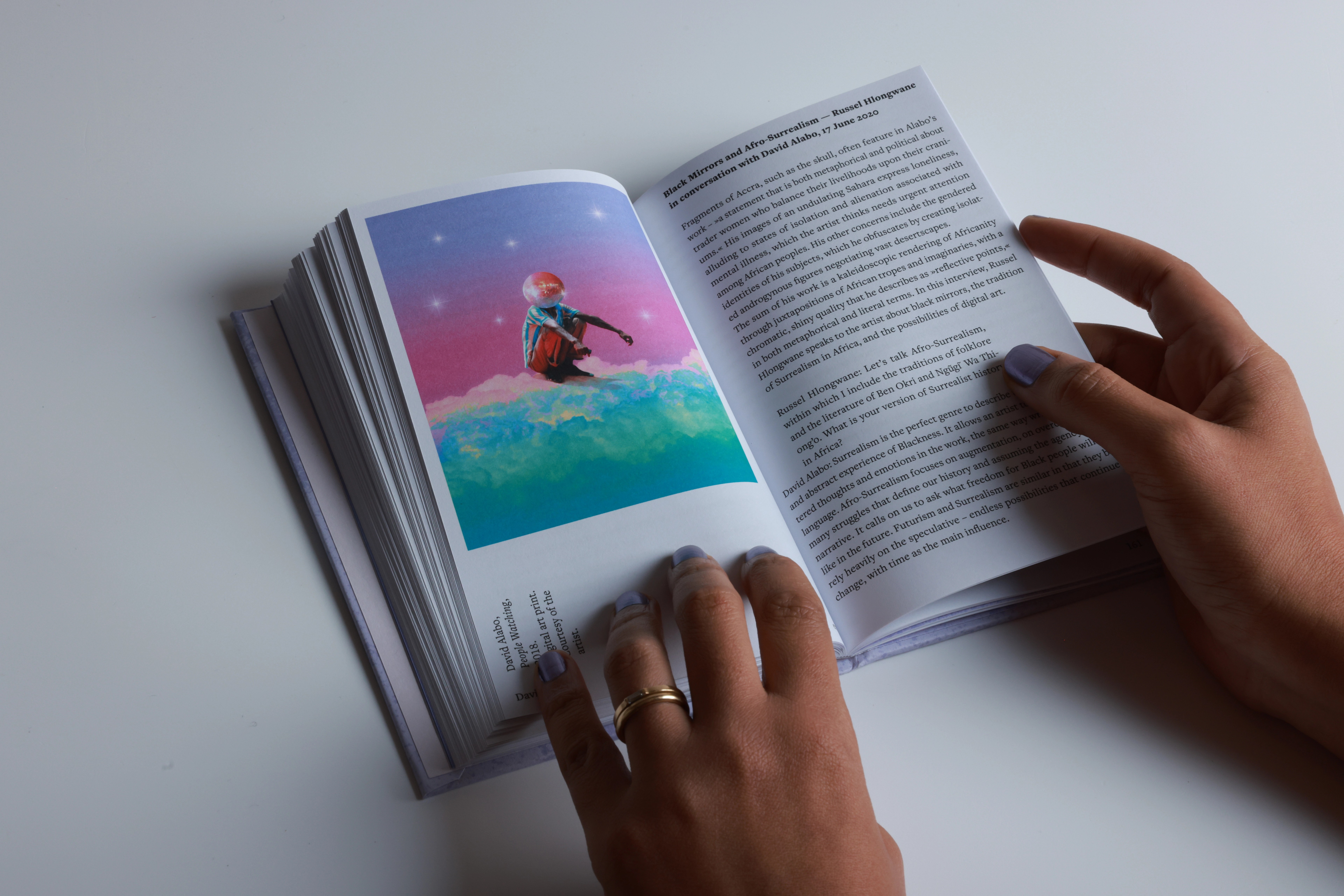 All that it holds. Tout ce qu’elle renferme. Tudo o que ela abarca. Todo lo que ella alberga.