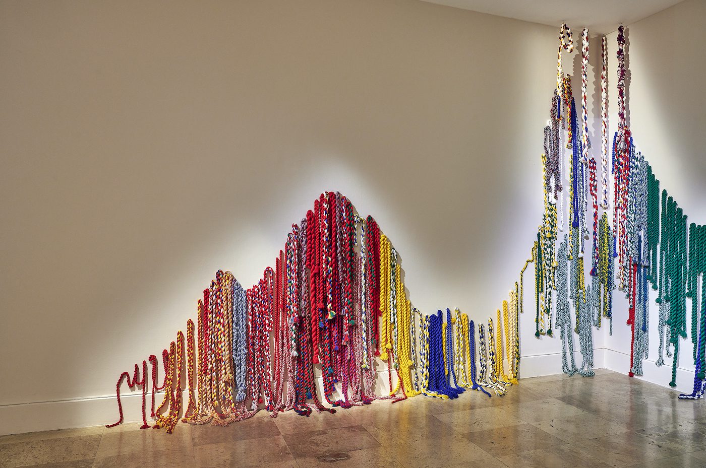 Bhulebezwe Siwani. “The Power Of My Hands”, Musée d’Art Moderne de la ville de Paris, 2021. Photo: Pierre Antoine