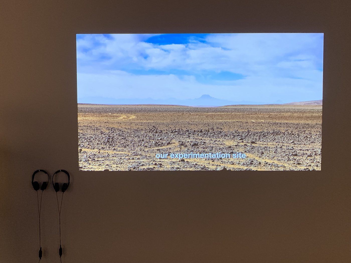 Ammar Bouras, “24°3’55”N 5°3’23”E #7″, 2016. Installation View at 12th Berlin Biennale, Akademie der Künste, Hanseatenweg. Photo: C&