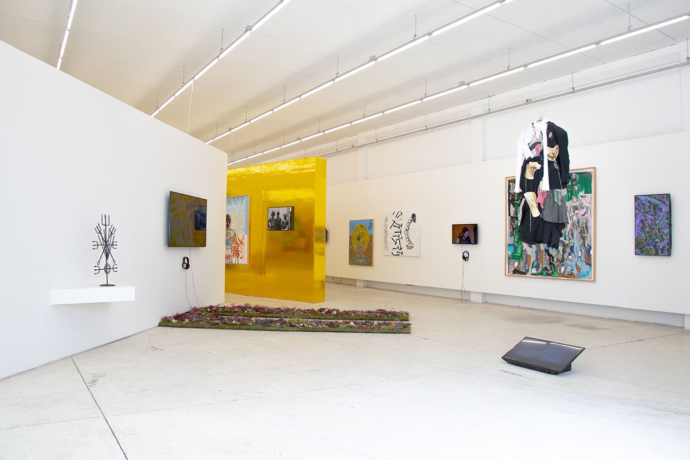 From flight to nostrils, breathe, arms wide, messages in the wind