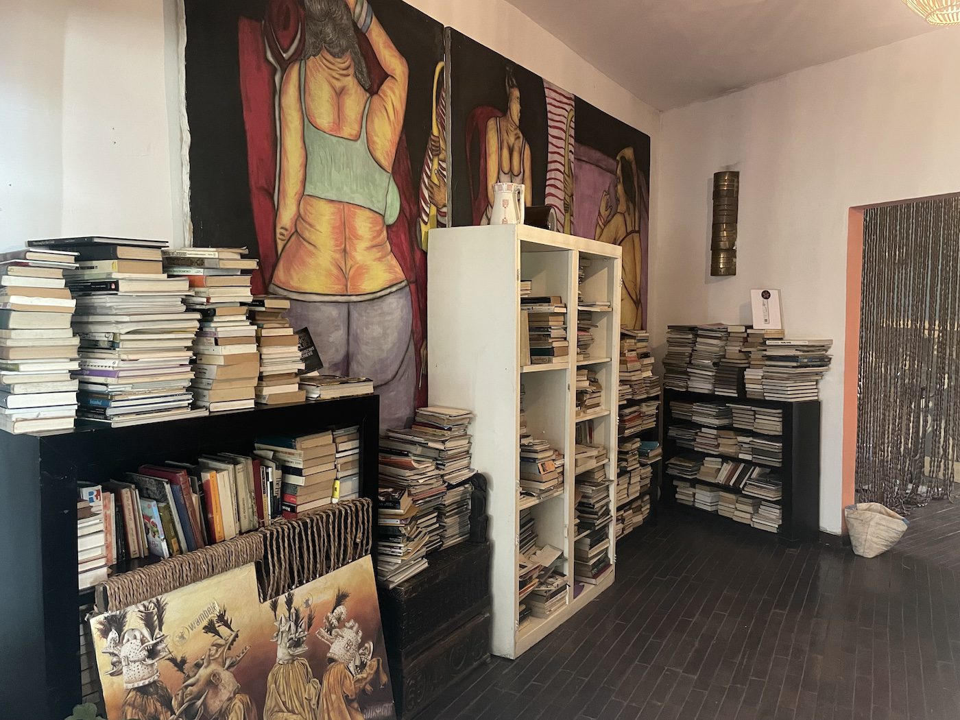 Bushman Café, Abidjan - Contemporary And