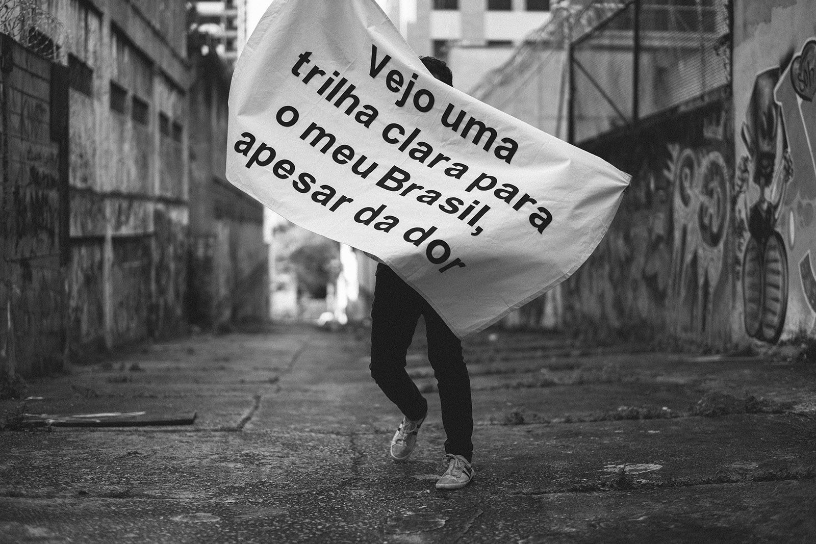 Haroldo Sabóia: Between words, the body, gesture, memory, and images