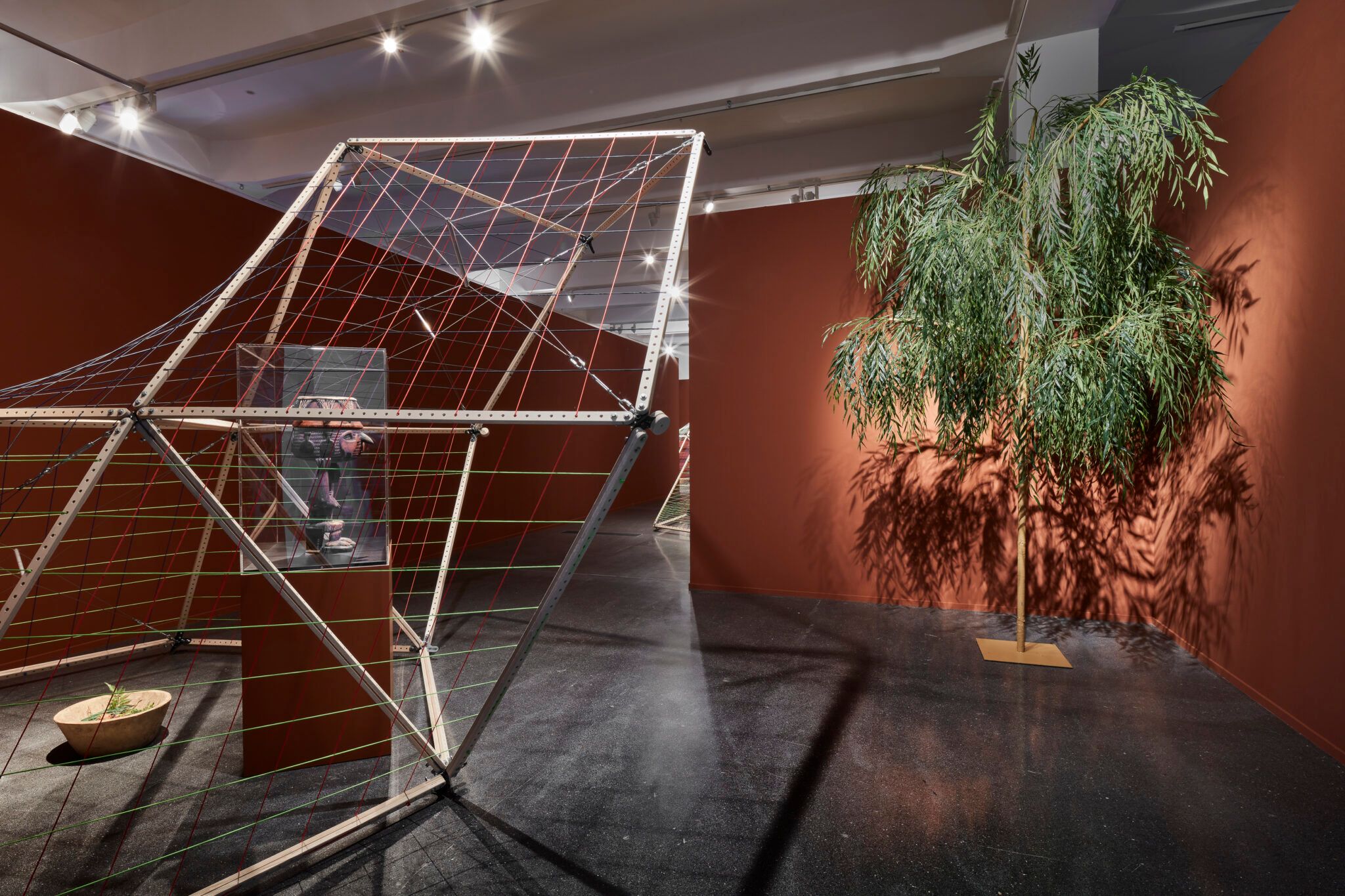 DK Osseo-Asare, Fufuzela. Ntan-drum, wood, leather, Loan of the Museum am Rothenbaum, Hamburg. Photo: Jürgen Spiler/Dortmunder U.