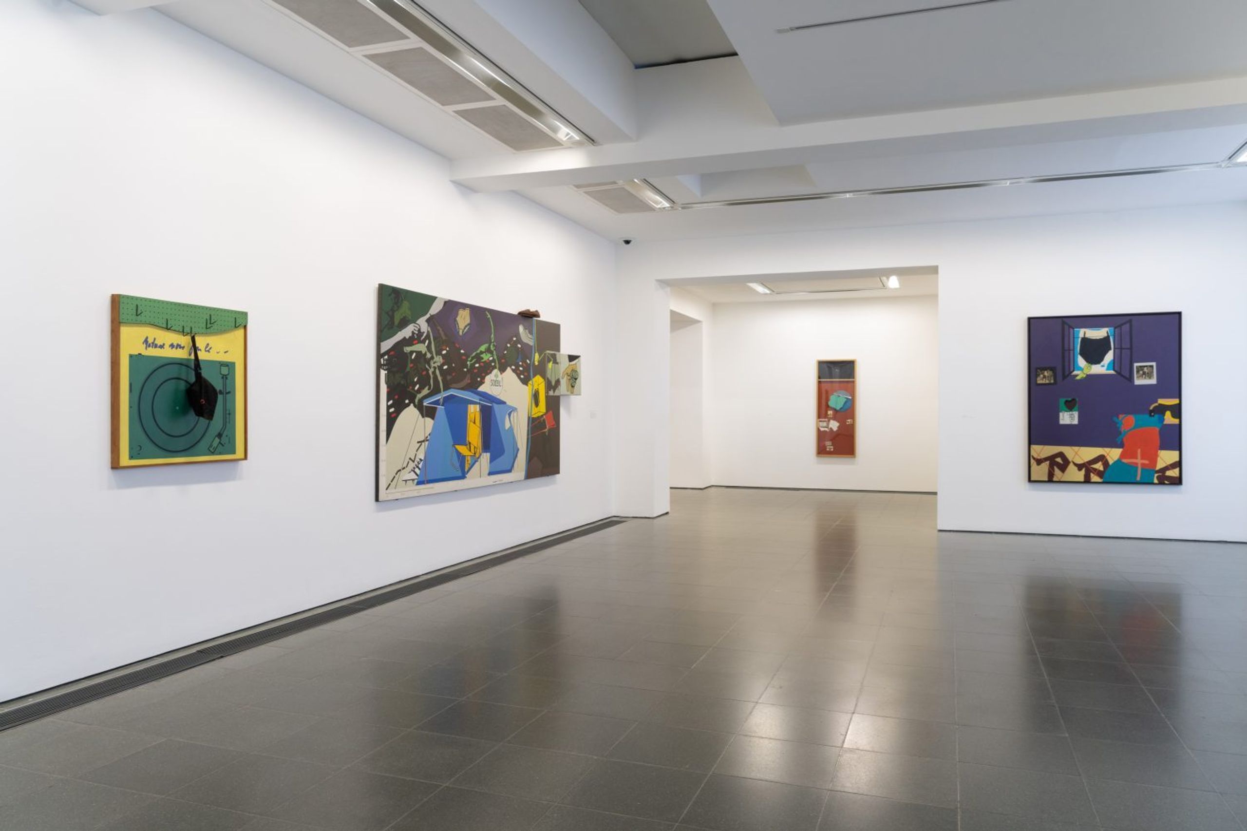 Hervé Télémaque: A Hopscotch of the Mind (Installation view, 7 October 2021 – 30 January 2022) Photo: Hugo Glendinning.