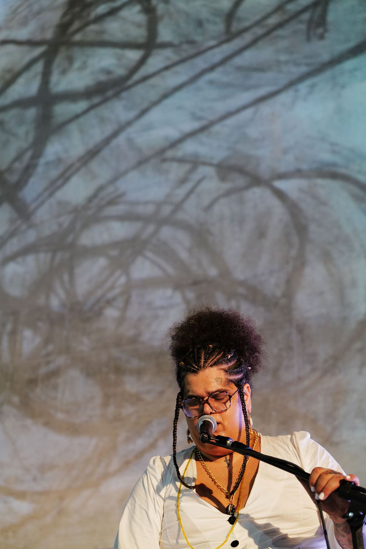 Abigail Campos Leal, performance at MIS Ceará, 2022. Press Photo
