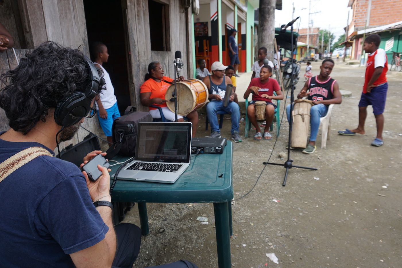 Banco de Memoria Sonora: sonidos enraizados and the Cumbancheritos de Nuquí, Nuquí, 2020. Foto: Rafael Peña. Courtesy of Más Arte Más Acción.