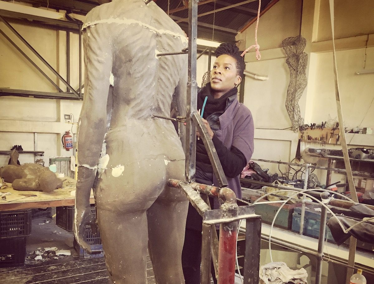 Nandipha Mntambo : Metamorphoses