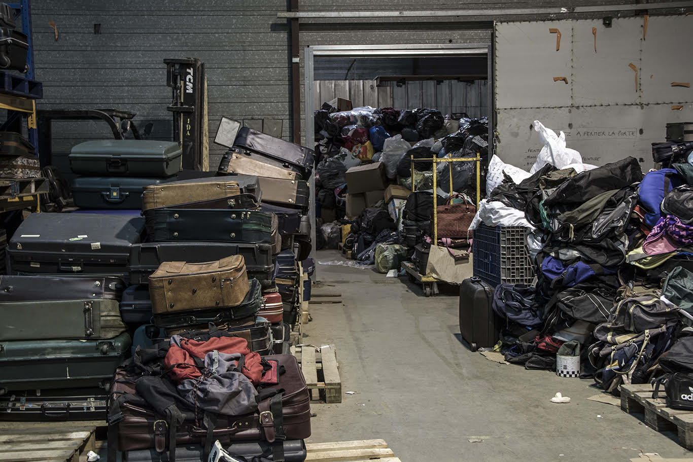 ‘Taming Anonymity’ by Guy Woueté & ‘Nou voix’ by Maxime Jean – Baptiste