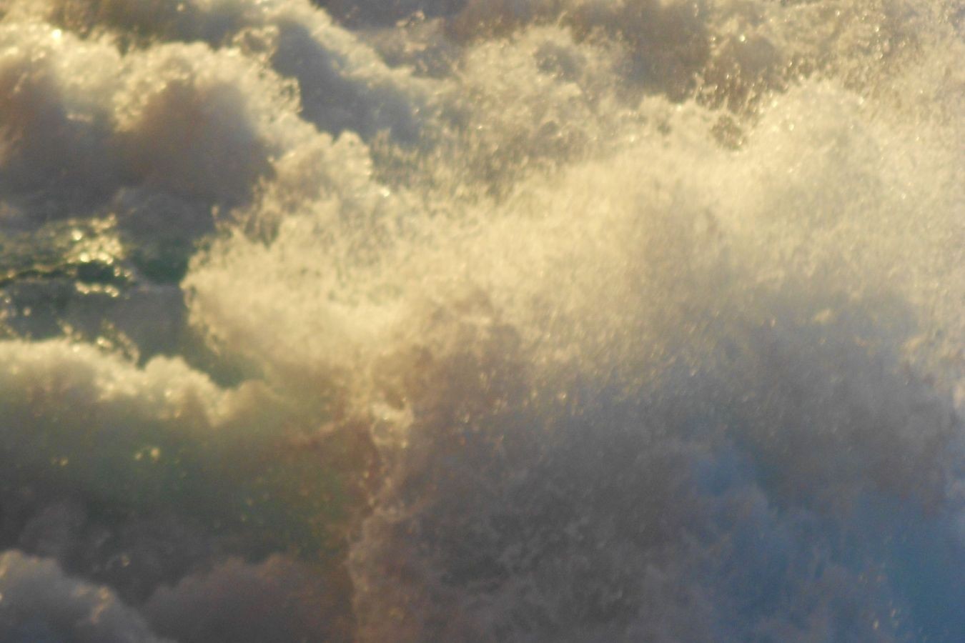 Soundshapes – In Between Frequencies