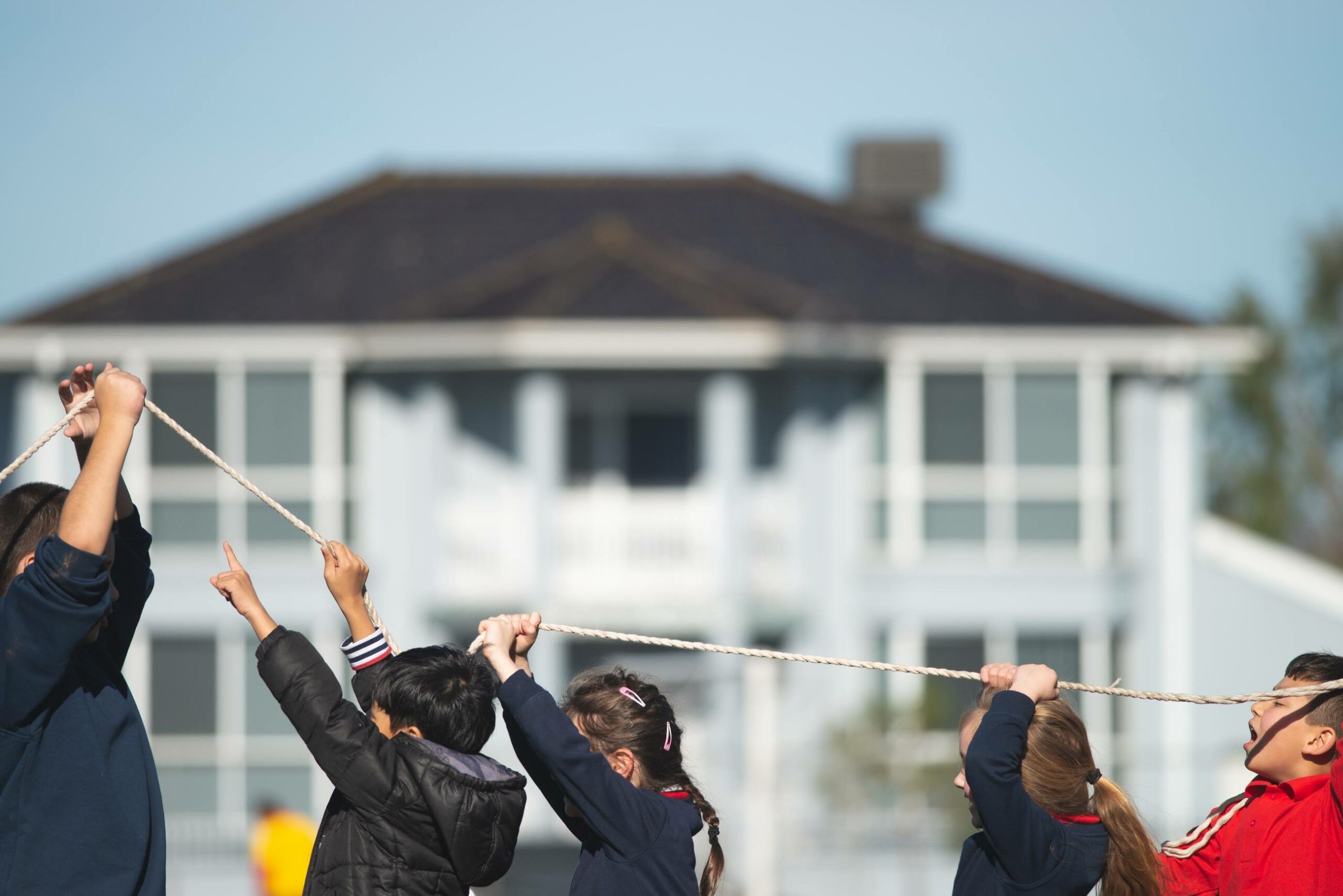 Shapes of Knowledge – Group Show