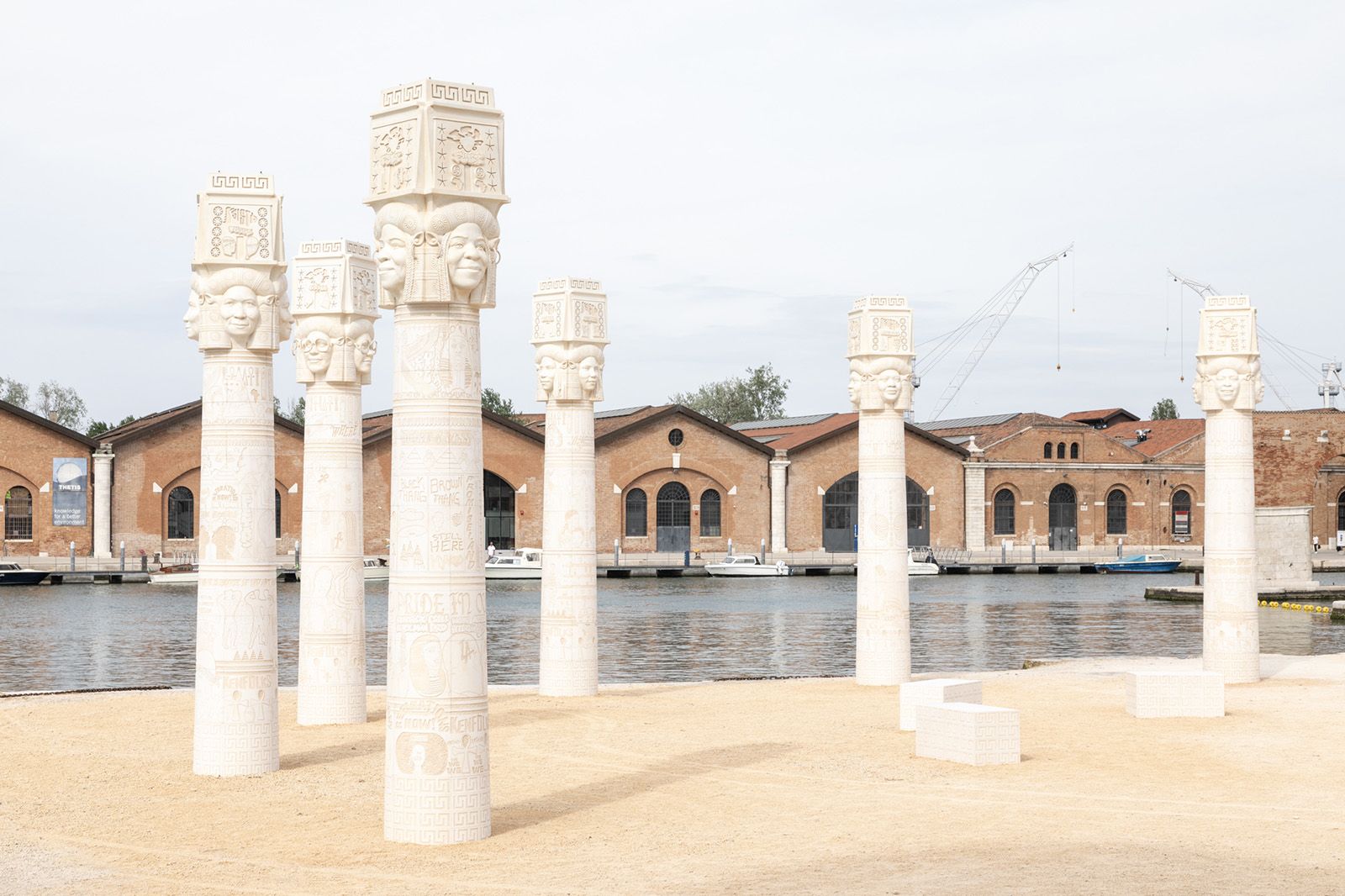 Lauren Halsey, keepers of the krown (antoinette grace halsey), glass fiber reinforced concrete and mixed media 125 × 125 × 665 cm, 2024. Photo: Marco Zorzanello. Courtesy: Bienal di Venezia.