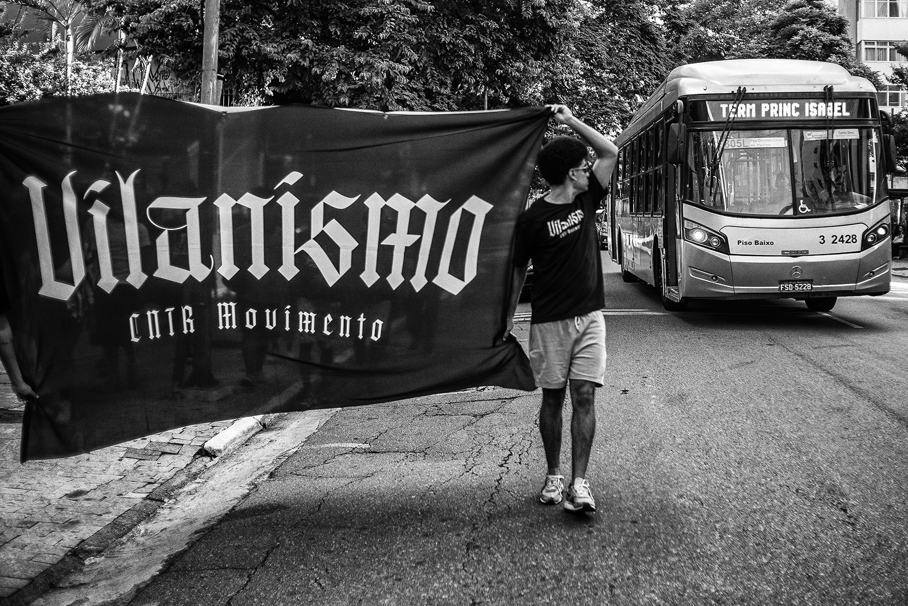 Vilanismo, Black Procession, 2024. Photo: Rodrigo Zaim