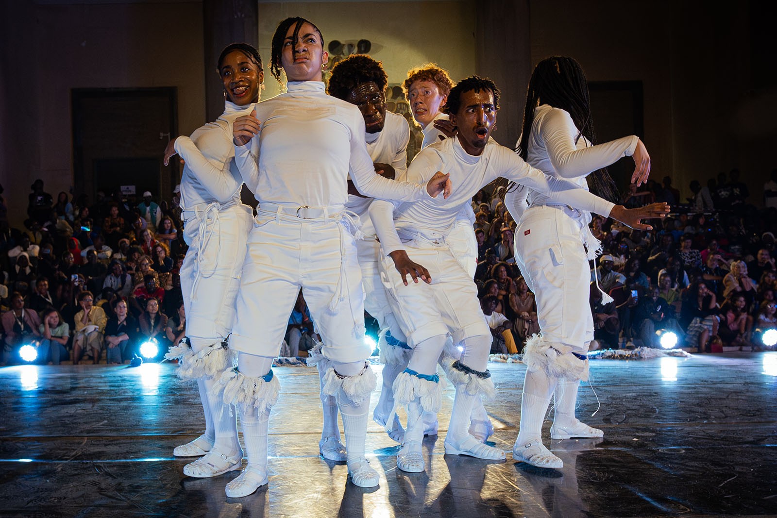Julien Creuzet, Algorithm ocean true blood moves, choreography by Ana Pi. Presented as part of the 15th Dakar Biennale by Hartwig Art Foundation in collaboration with Dak'Art and Performa Biennial. Commissioned by Hartwig Art Foundation and Performa 2023 - Photo Khalifa Hussein.