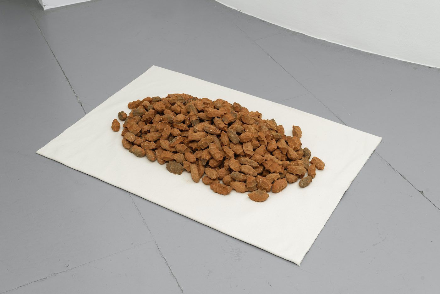 M’Barek Bouhchichi, Les Mains Noires, 2015. Baked clay and fabrics. Variable dimensions. Photo credit Aurélien Mole.
