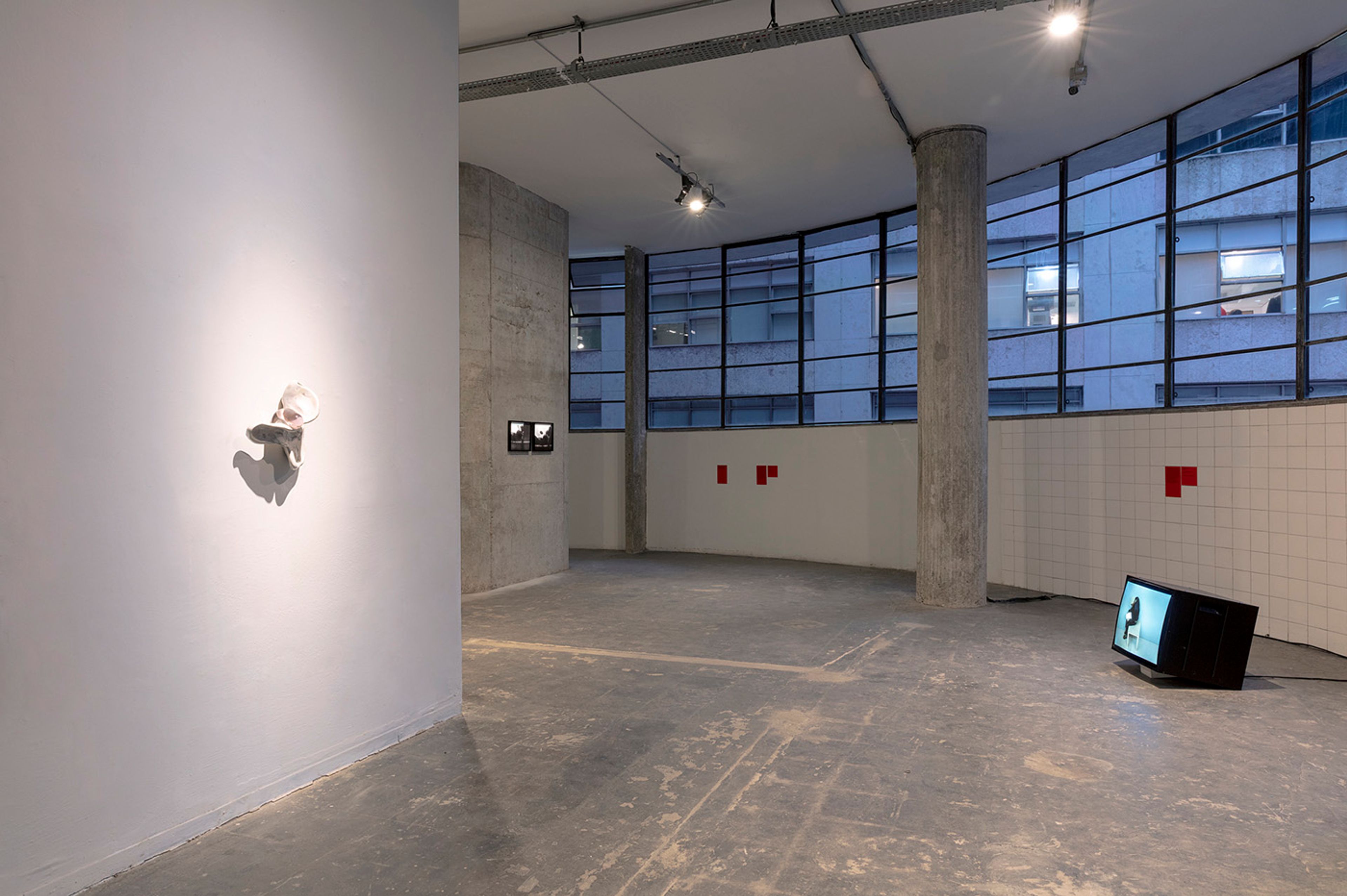 View of the exhibition “from underwater mountains fire makes islands”, Pivô, 2022. Photo: Everton Ballardin