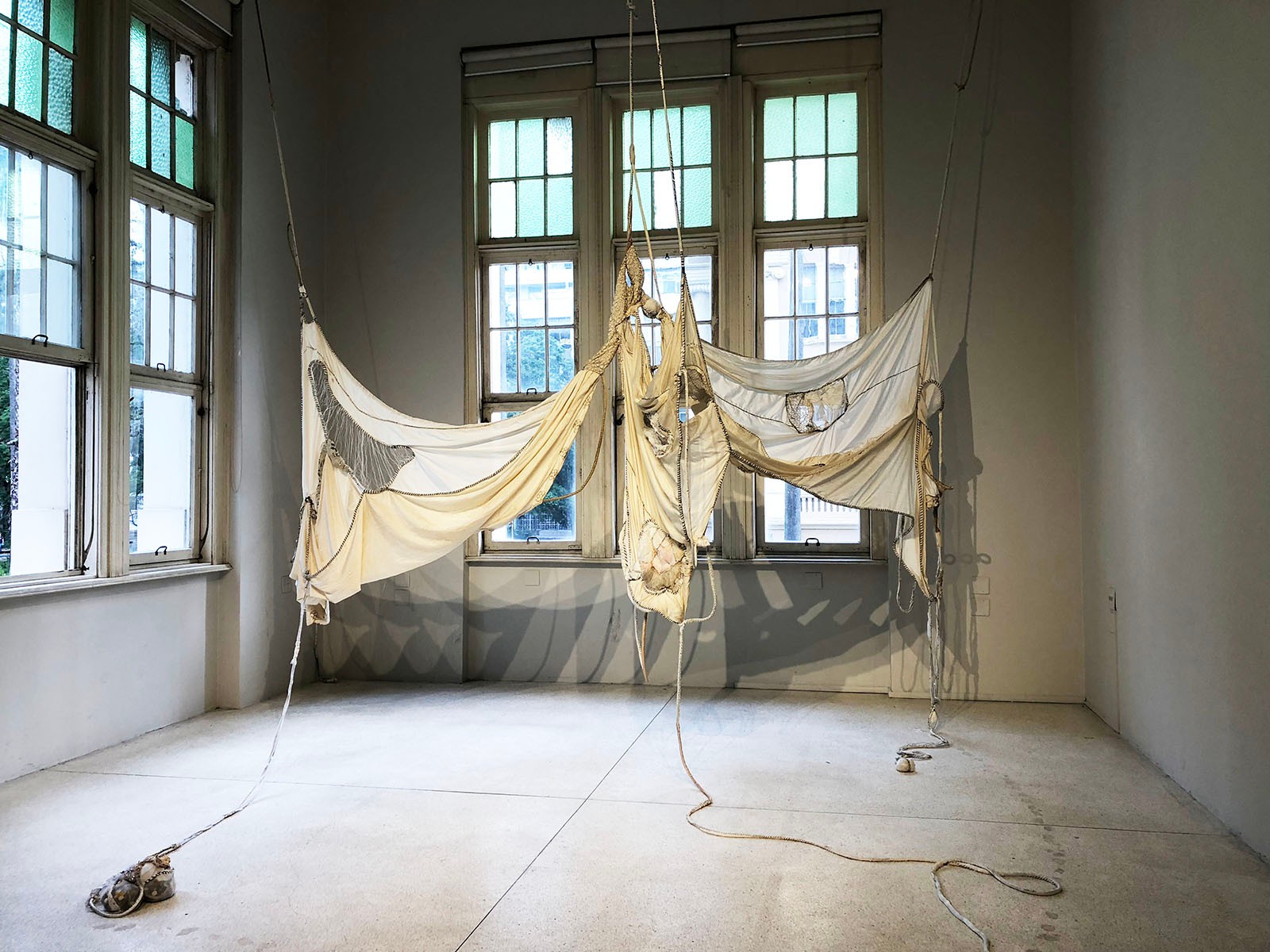 Maria dos Anjos, 2017-2018, by Sonia Gomes. Artist Collection and Gallery Mendes Wood DM, São Paulo, Brussels, Nova York.