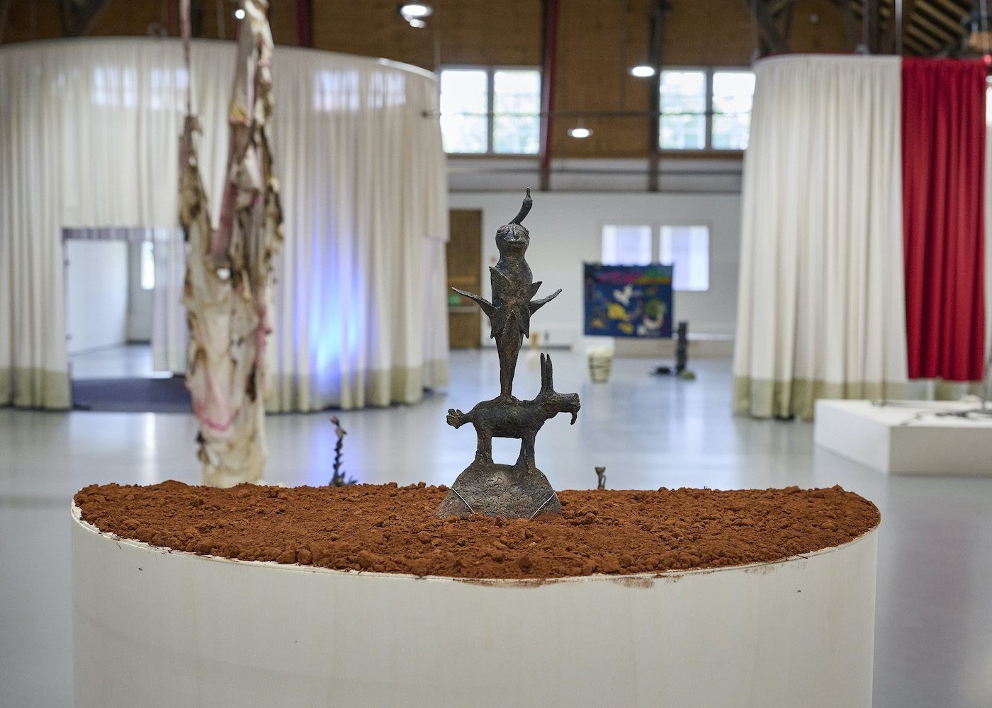 Hervé Yamguen. 15. Triennial Kleinplastik Fellbach, 2022, Photo: Peter Hartung