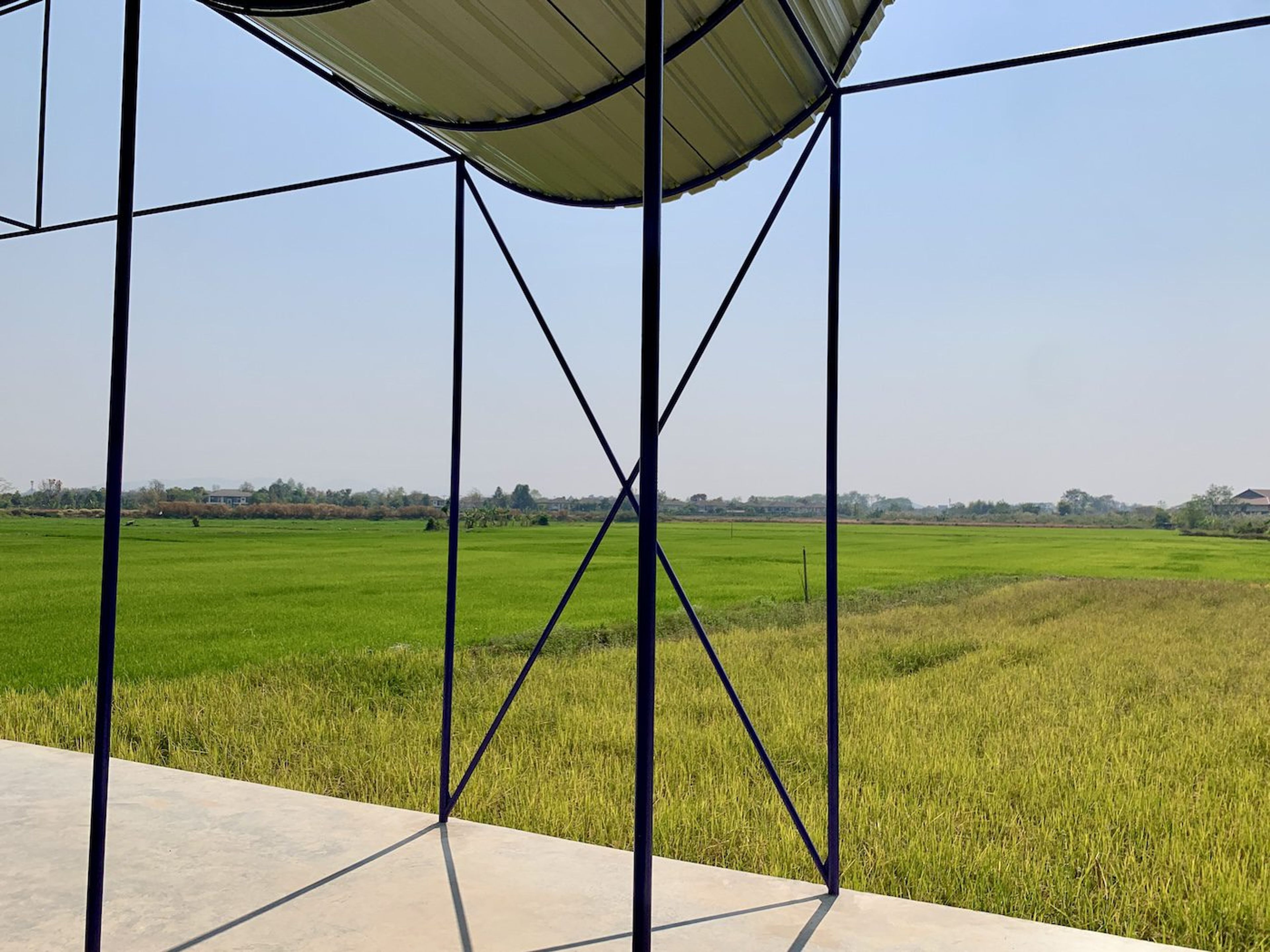 all(zone) / Rachaporn Choochuey, Between Roof &amp; Floor, 2023. The design draws inspiration from greenhouses and also references the ration of the Kimbell Art Museum, designed by Louis I. Khan.  Photo: C&amp;