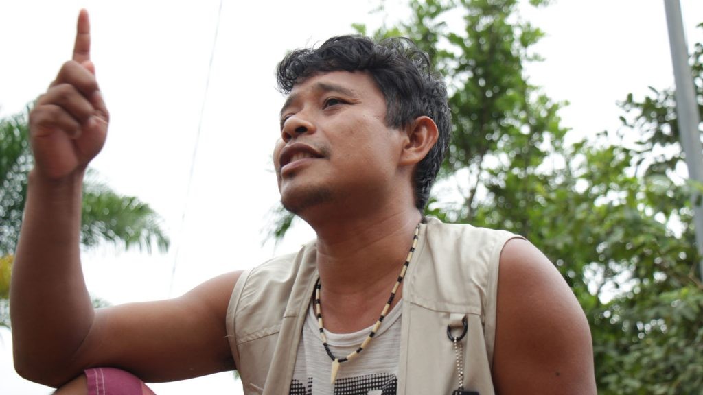 O artista em processo com Alberto Alvares