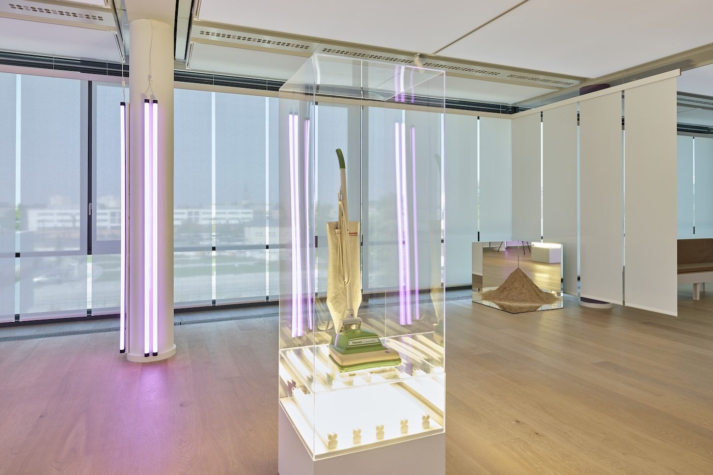 Noah Davis, Installation view of the exhibition Noah Davis, DAS MINSK Kunsthaus in Potsdam 2024. © The Estate of Noah Davis. Courtesy The Estate of Noah Davis and David Zwirner, Photo: Ladislav Zajac.