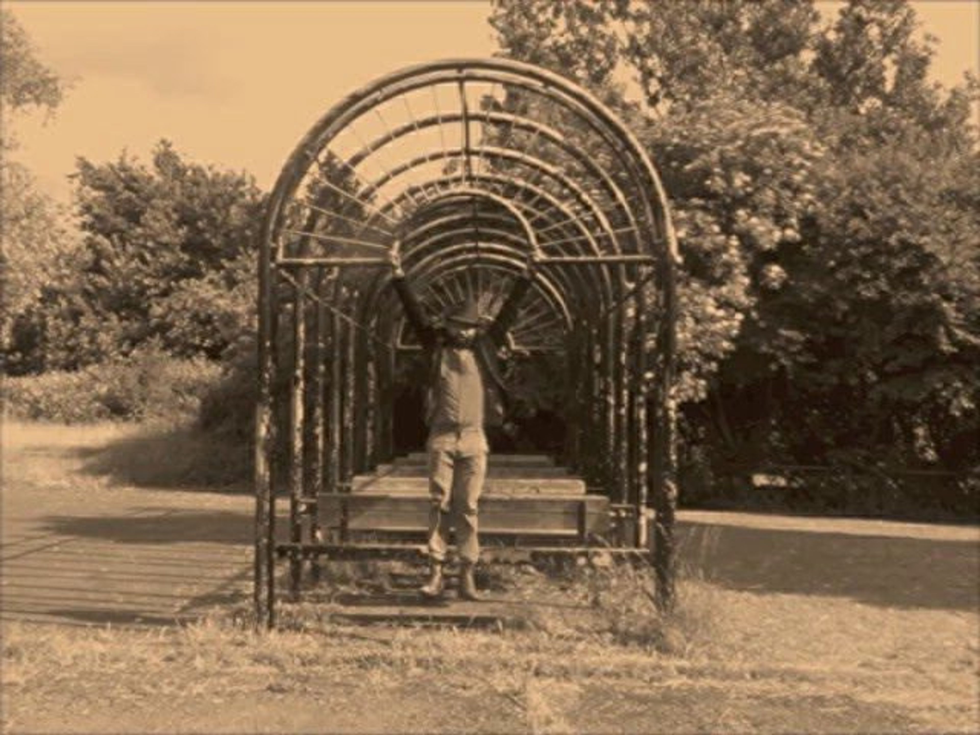 SAMSON KAMBALU: SEPIA RAIN