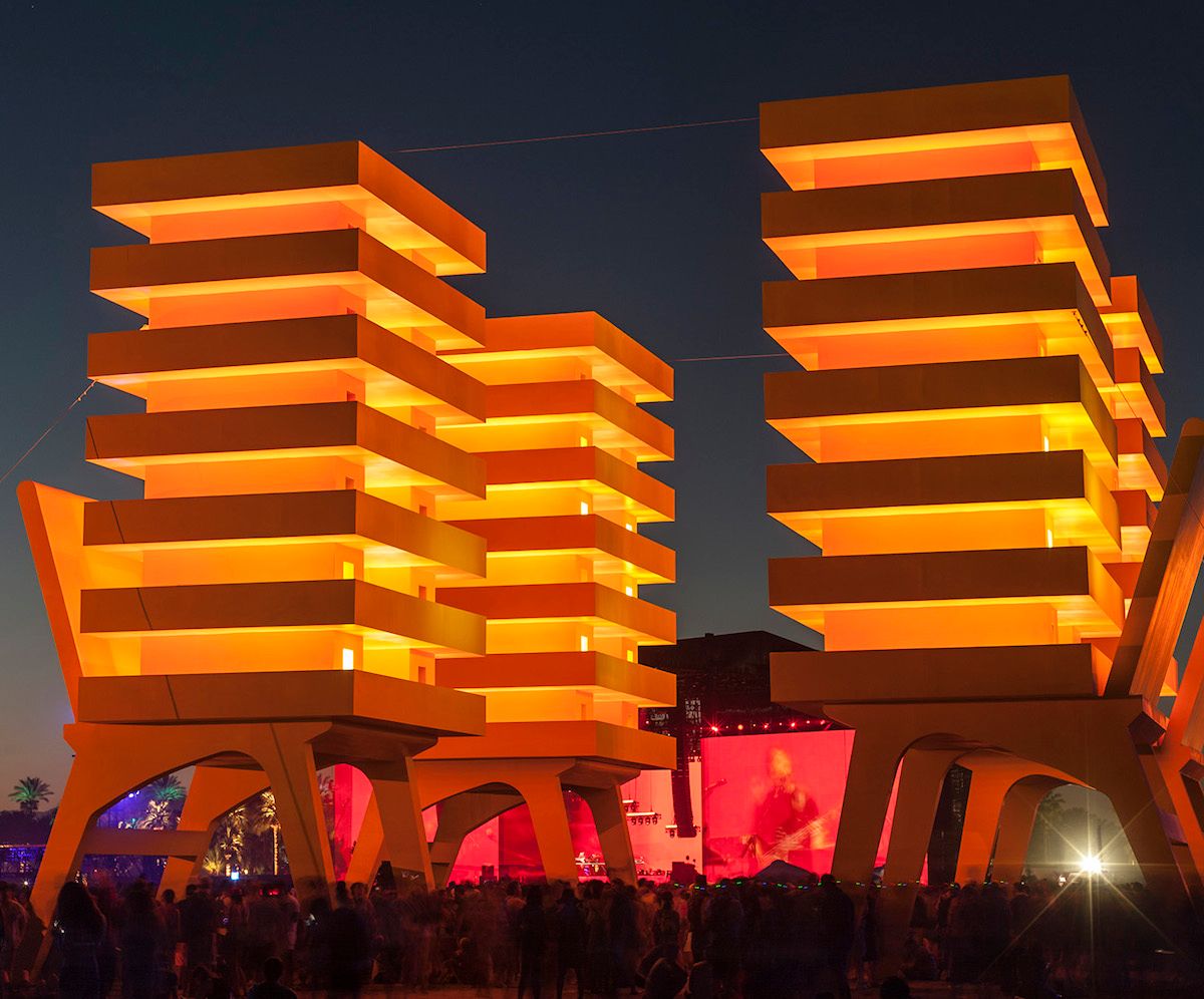 Alexandre Arrechea, Katrina Chairs, Coachella Festival 2016. Courtesy of the artist.