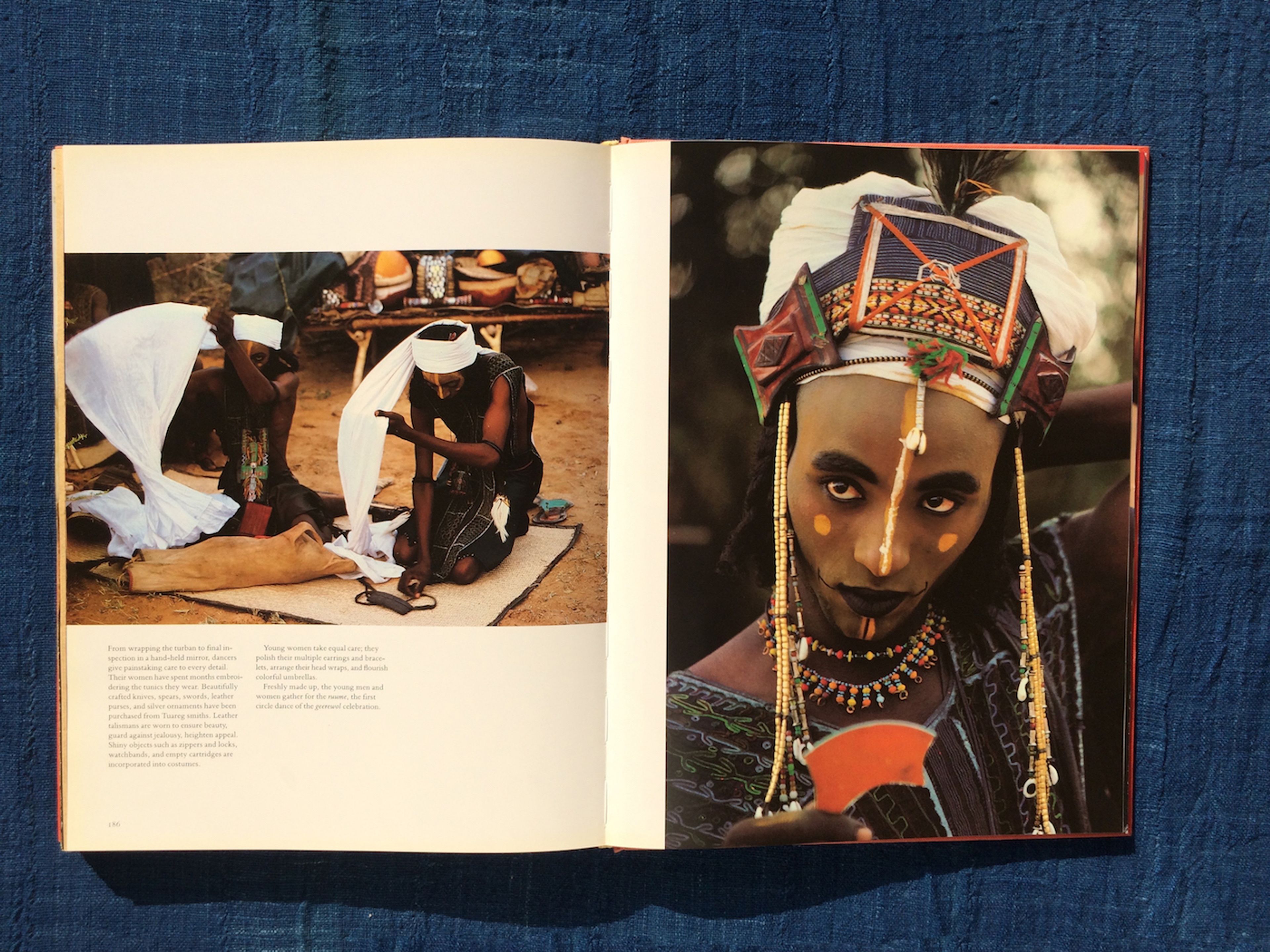 Book page of Nomads of Niger. Photo: Luciane Ramos-Silva