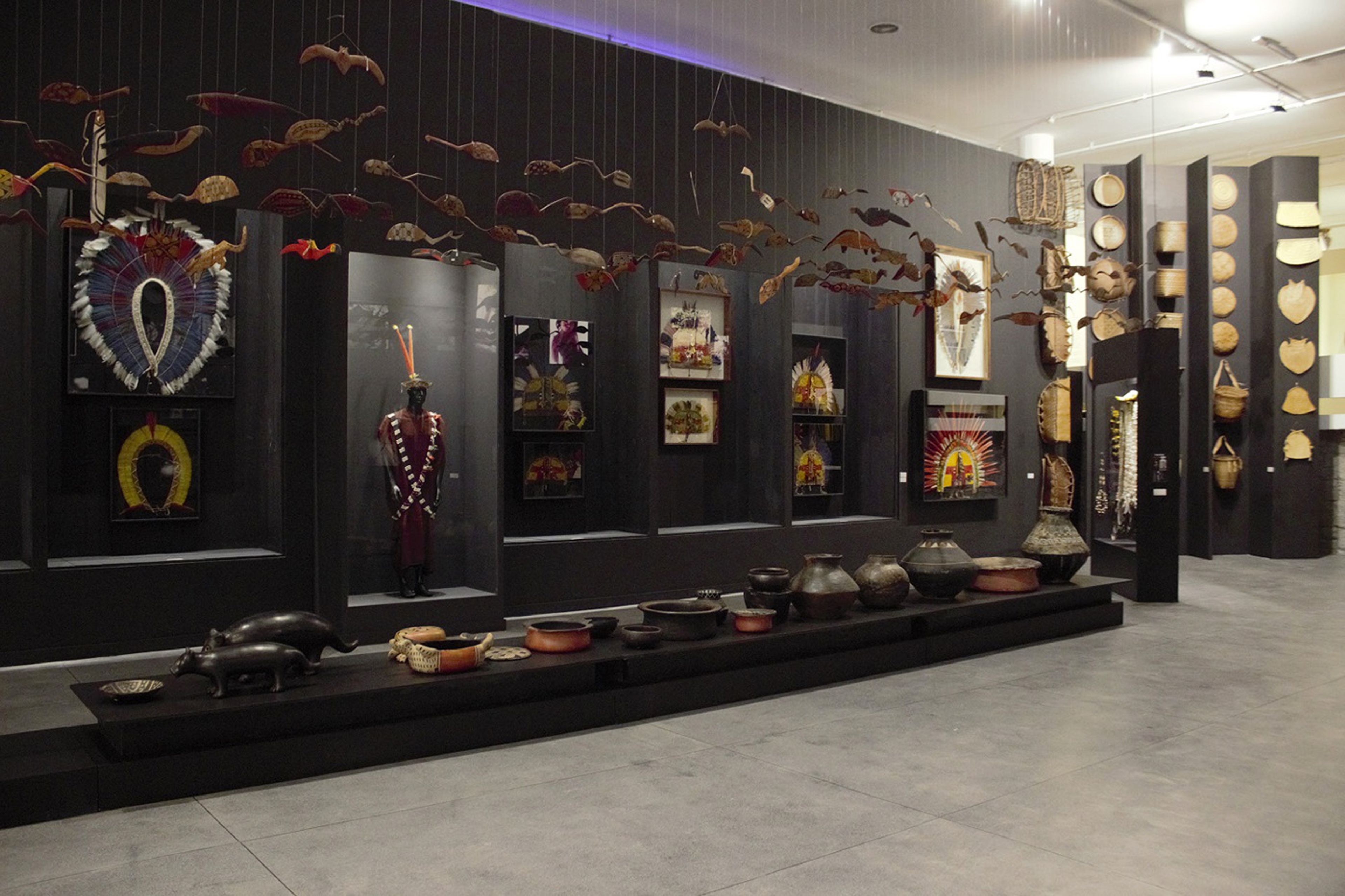 General view of the exhibit Legacies of a Deep Brazil, Museu Afro Brasil. Photo: Ricardo Pimentel.