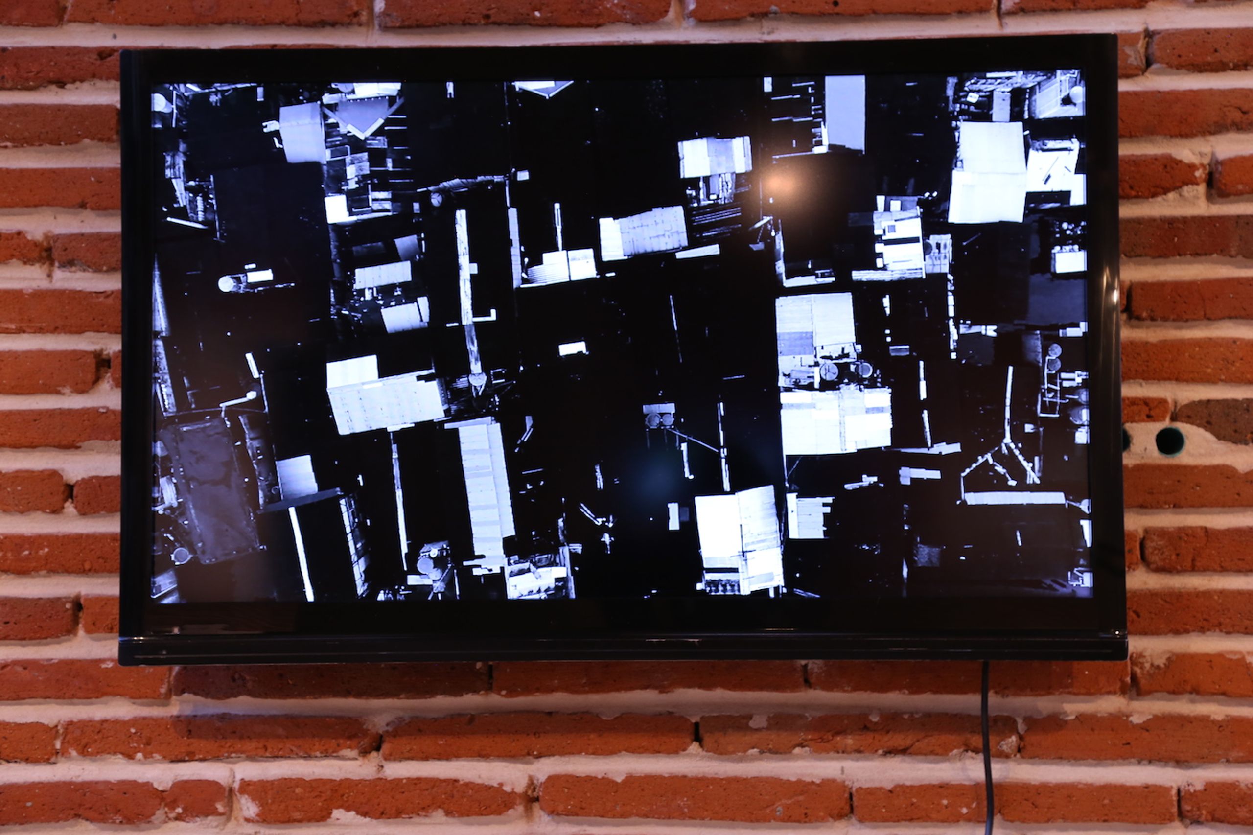 Plu Con Pla [David Quiñones, Fernanda Tenorio, Harold Tenorio, Jair Angulo, Jhon Cortés, Juan Mindinero, Kevin Cortés, Lina Macuase, Luis Quiñones], No más velorios, 2016.