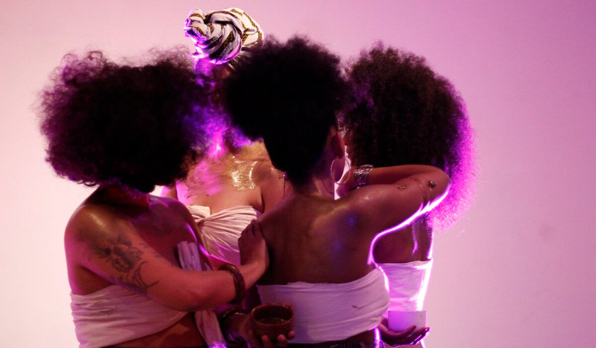 Kukily Collective, Photo of the performance "Bustos" (Busts) at the event Maratón LODO, 2018, Buenos Aires, Argentina. There are the four members of the collective: Colleen Ndemeh Fitzgerald, Jasmin Sanchez, Julia Cohen Ribeiro, Lina Lasso. Photo: Sabia Vargas