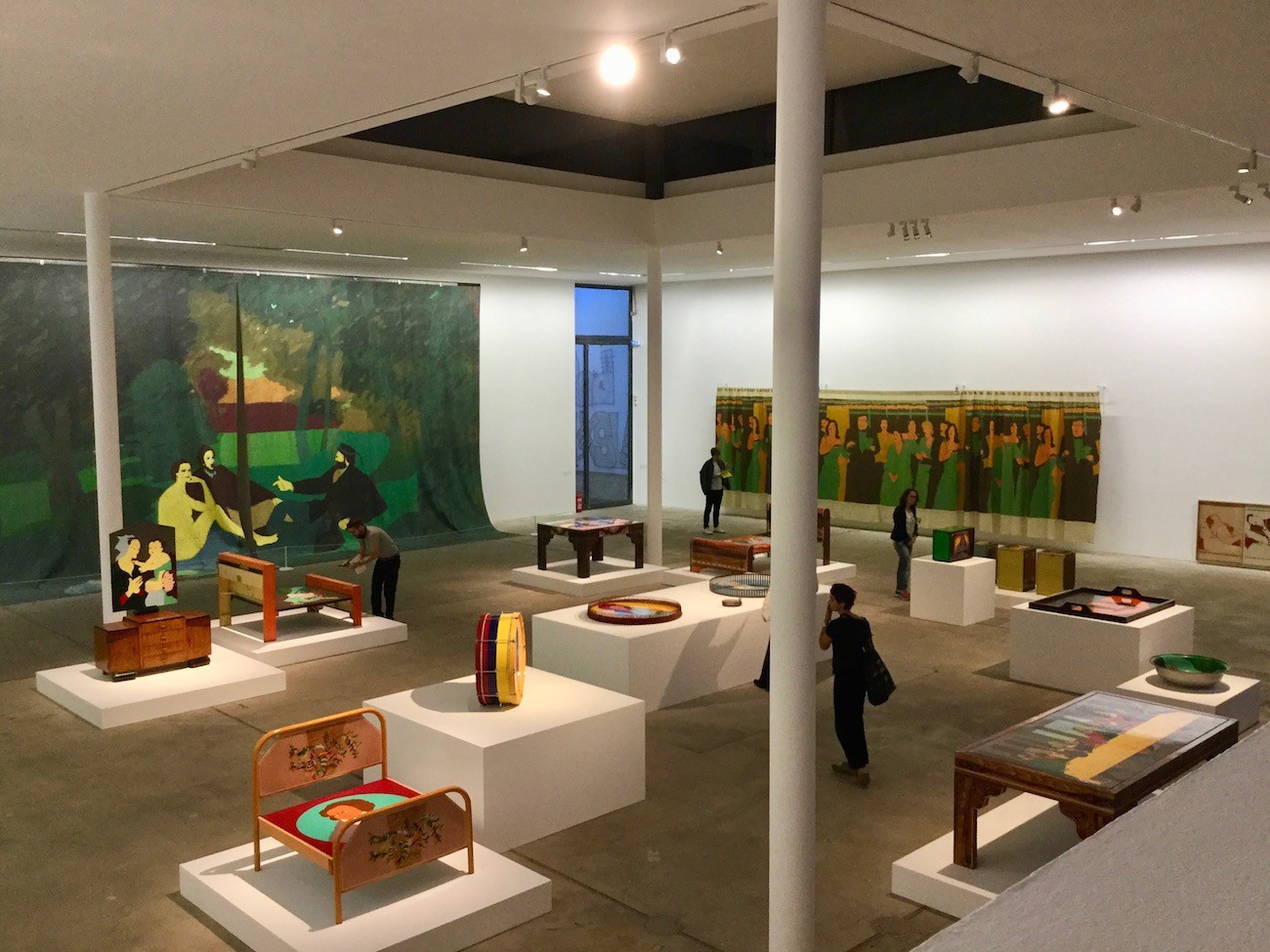 Beatriz González Retrospective, exhibition view in KW with ready-mades from the seventies.