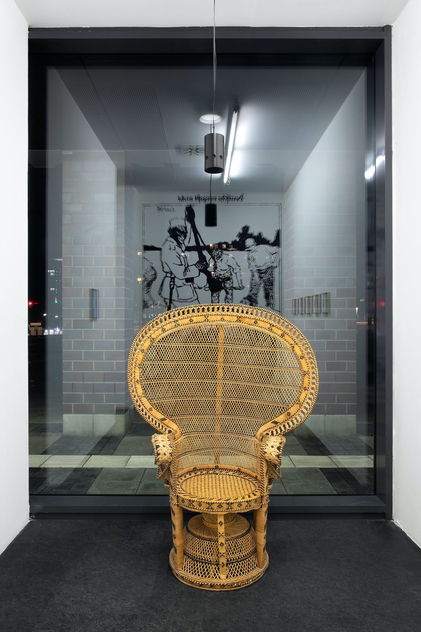 James Gregory Atkinson, Preußisches Liebesglück (Detail), 2021, wall paper, photography, peacock chair, audio piece, installation view ‘6 Friedberg-Chicago’, Dortmunder Kunstverein. Courtesy: the artist, Dortmunder Kunstverein. Photo: Jens Franke