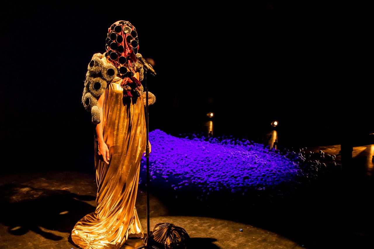 I WANT TO BE TRADITIONAL by Maritea Daehlin. Photo: Hans Petter Eliassen