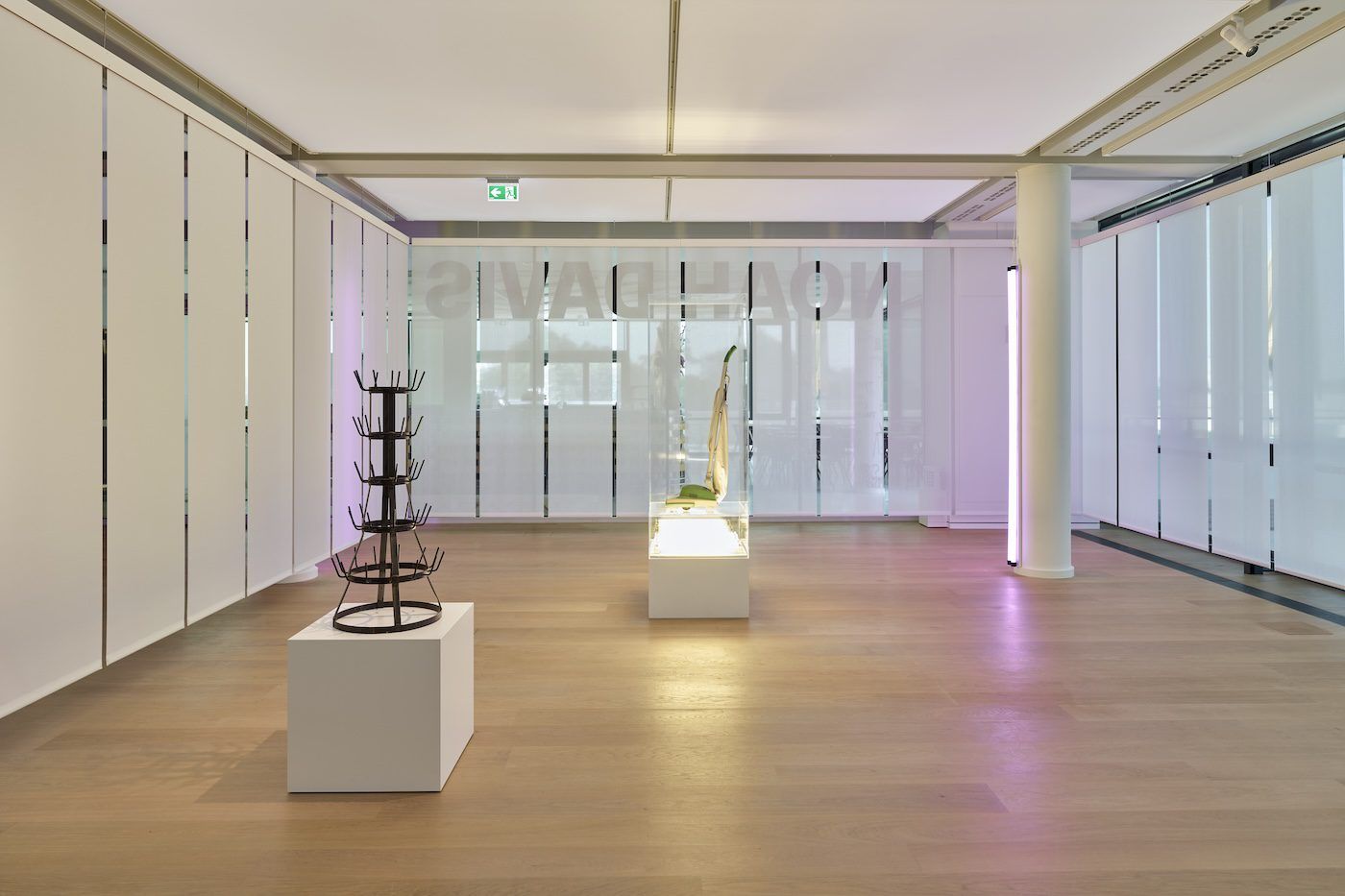 Noah Davis, Installation view of the exhibition Noah Davis, DAS MINSK Kunsthaus in Potsdam 2024. © The Estate of Noah Davis. Courtesy The Estate of Noah Davis and David Zwirner, Photo: Ladislav Zajac.