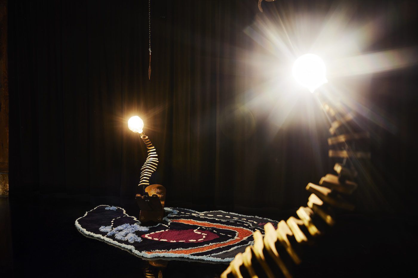 Installation “Mwiko // Home is a double-edged sword” Valerie Asiimwe Amani | AMANI kukita | kung’oa | Museum Schwedenspeicher © Museen Stade, Photo: Carsten Dammann