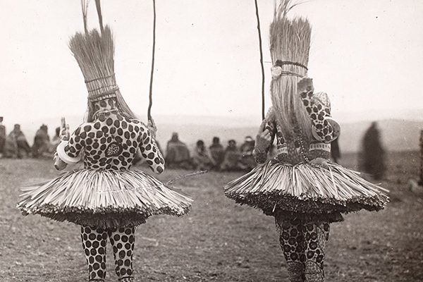 Curatorial Conundrums Encounters with the African Archive