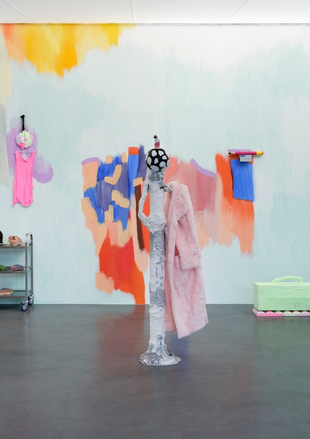 View of the exposition Slash Universe, Dana Michel and Yoan Sorin. Set design: Romain Guillet. A proposal by Marie Bechetoille. CAC Brétigny, 2019. Photo: Aurélien Mole. Courtesy of the artist.