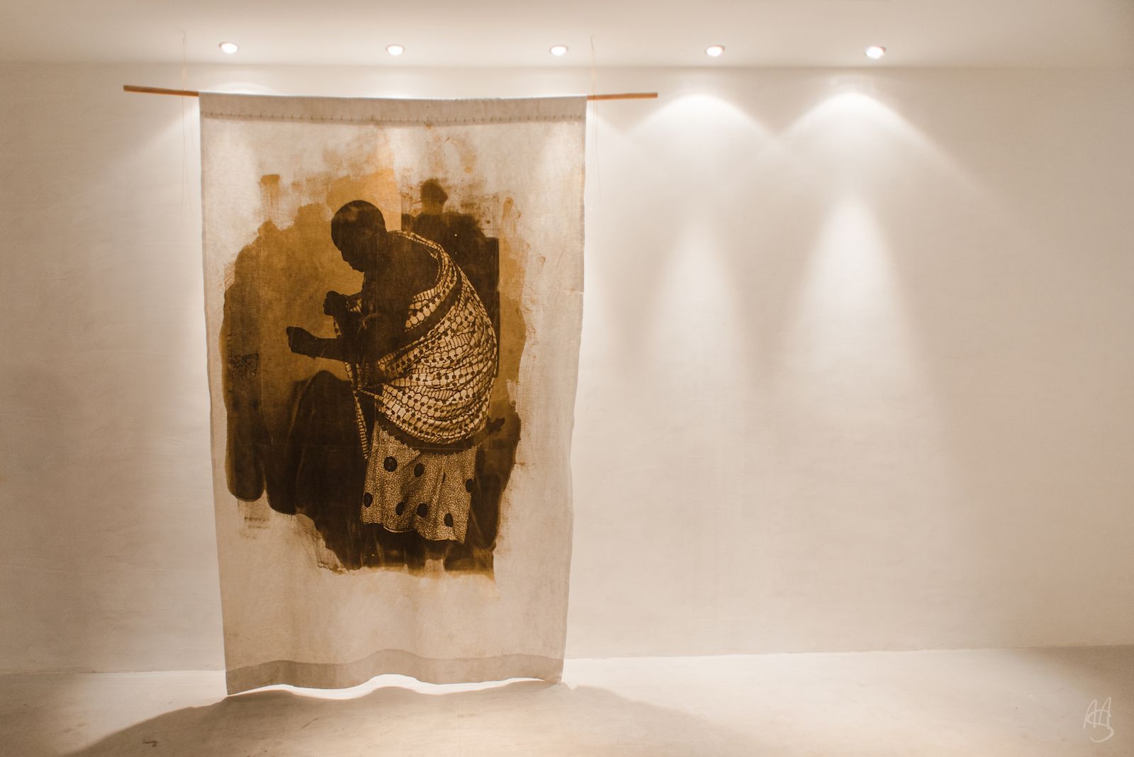 Installation shot, Zohra Opoku, Queenmothers, Sassa, Gallery 1957, photo by Araba Ankuma & Joojo Daniels. Courtesy the artist and Gallery 1957