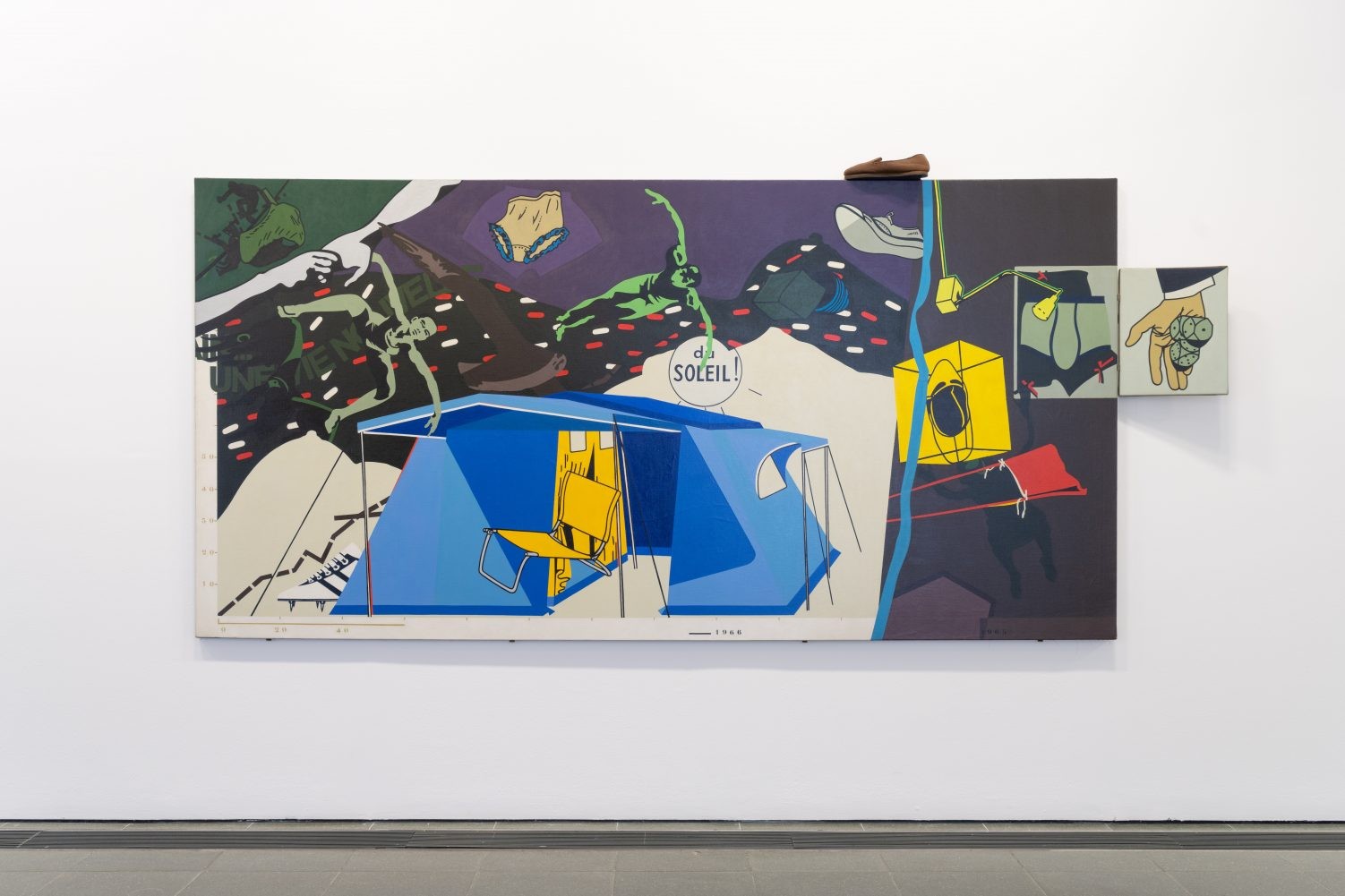 Hervé Télémaque: A Hopscotch of the Mind (Installation view, 7 October 2021 – 30 January 2022), Inventaire, un homme d’intérieur, Photo: Hugo Glendinning.