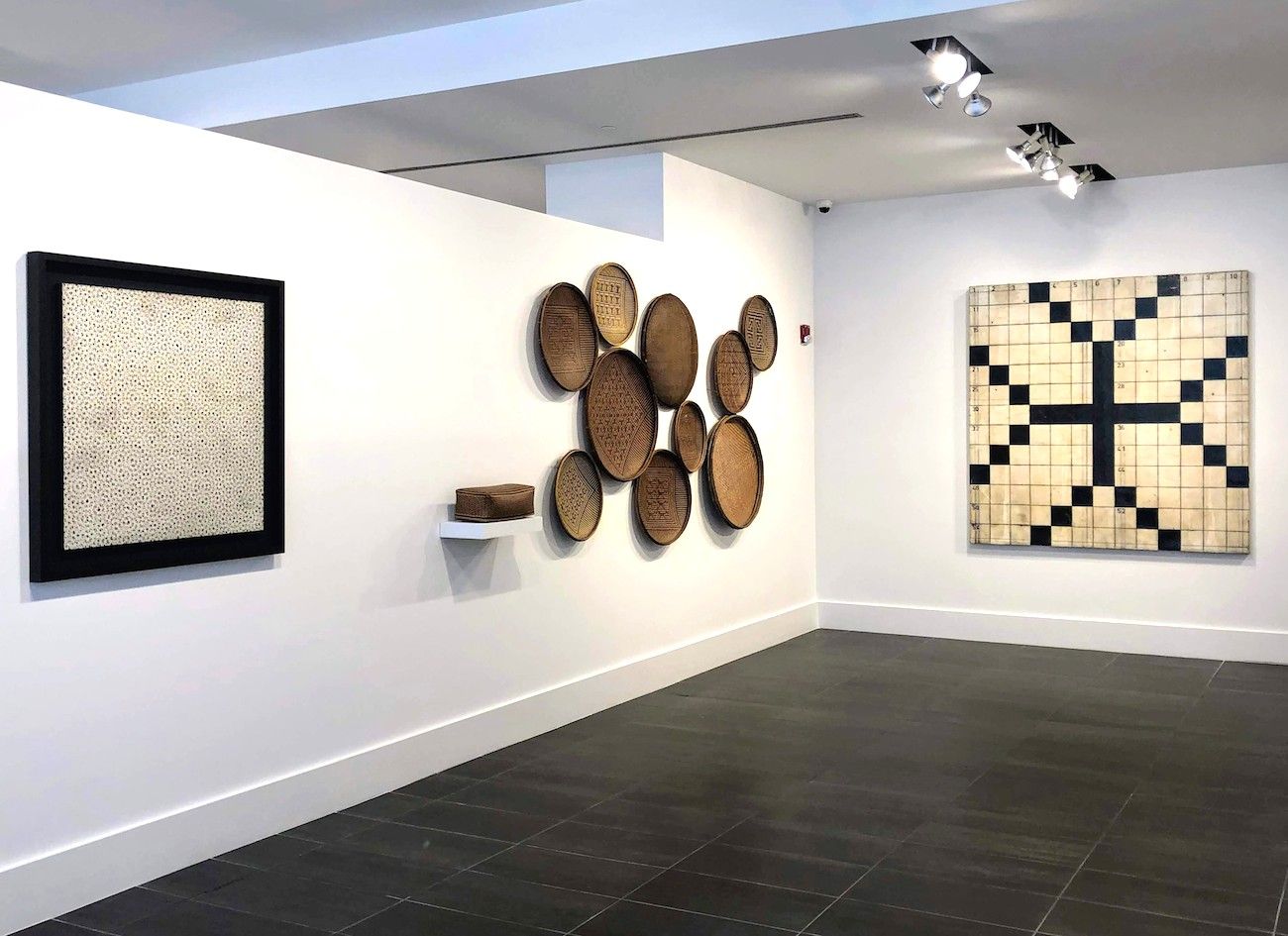 View of exhibition Convergencias/Divergencias, JCMAC Miami.