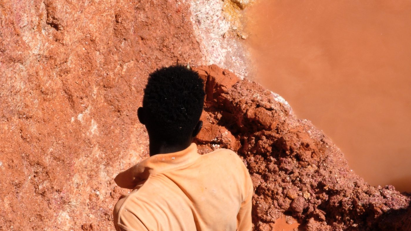 Karimah Ashadu: Labor as a Practice Towards Independence - Contemporary And