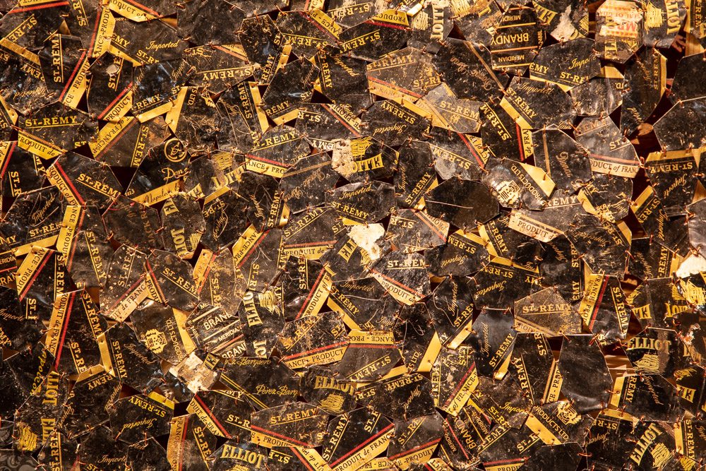 El Anatsui, Installation view of En quête de liberté, 2021 at Le centre des monuments nationaux as part of Africa2020 Season. Courtesy of Africa2020