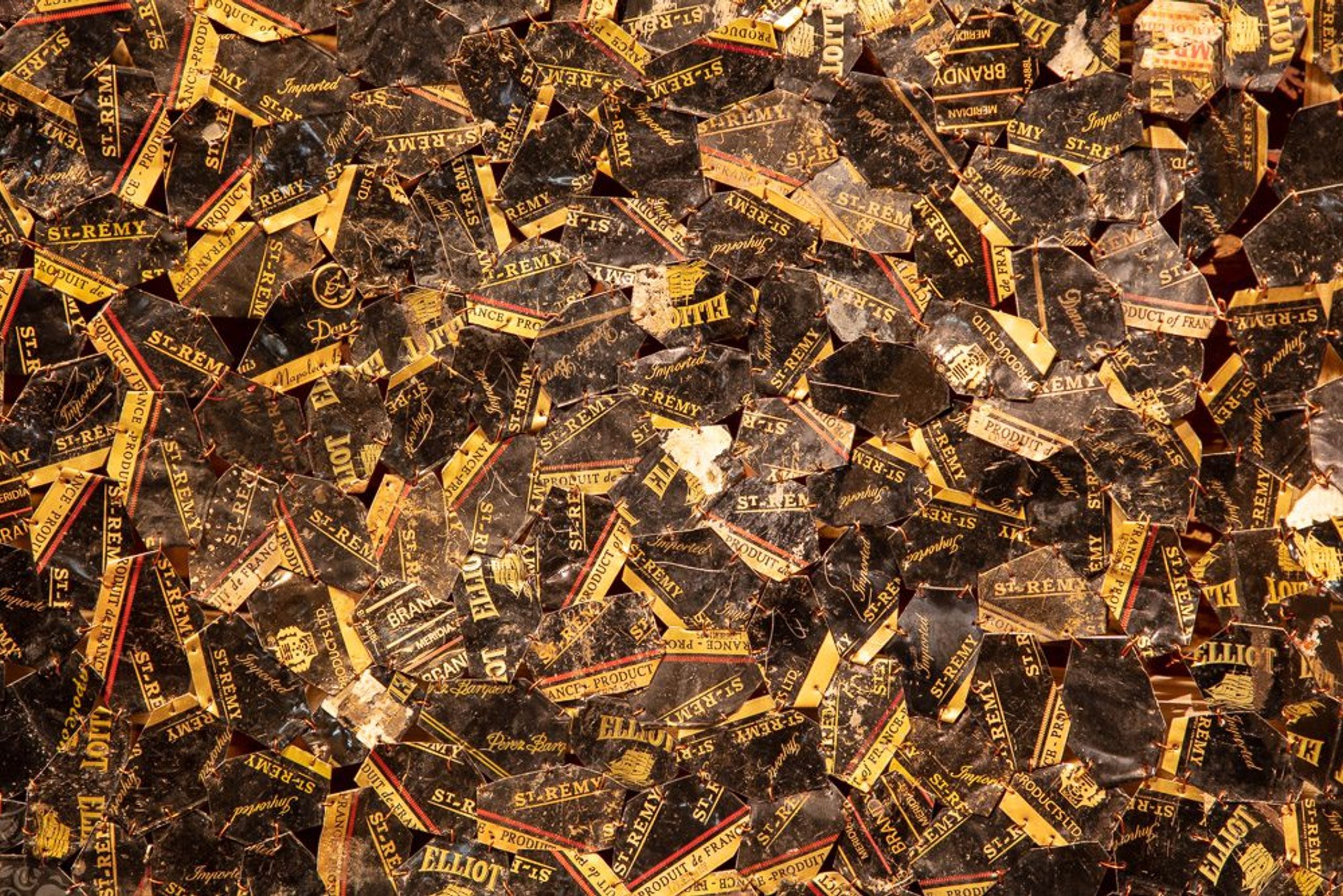 El Anatsui, Installation view of En quête de liberté, 2021 at Le centre des monuments nationaux as part of Africa2020 Season. Courtesy of Africa2020