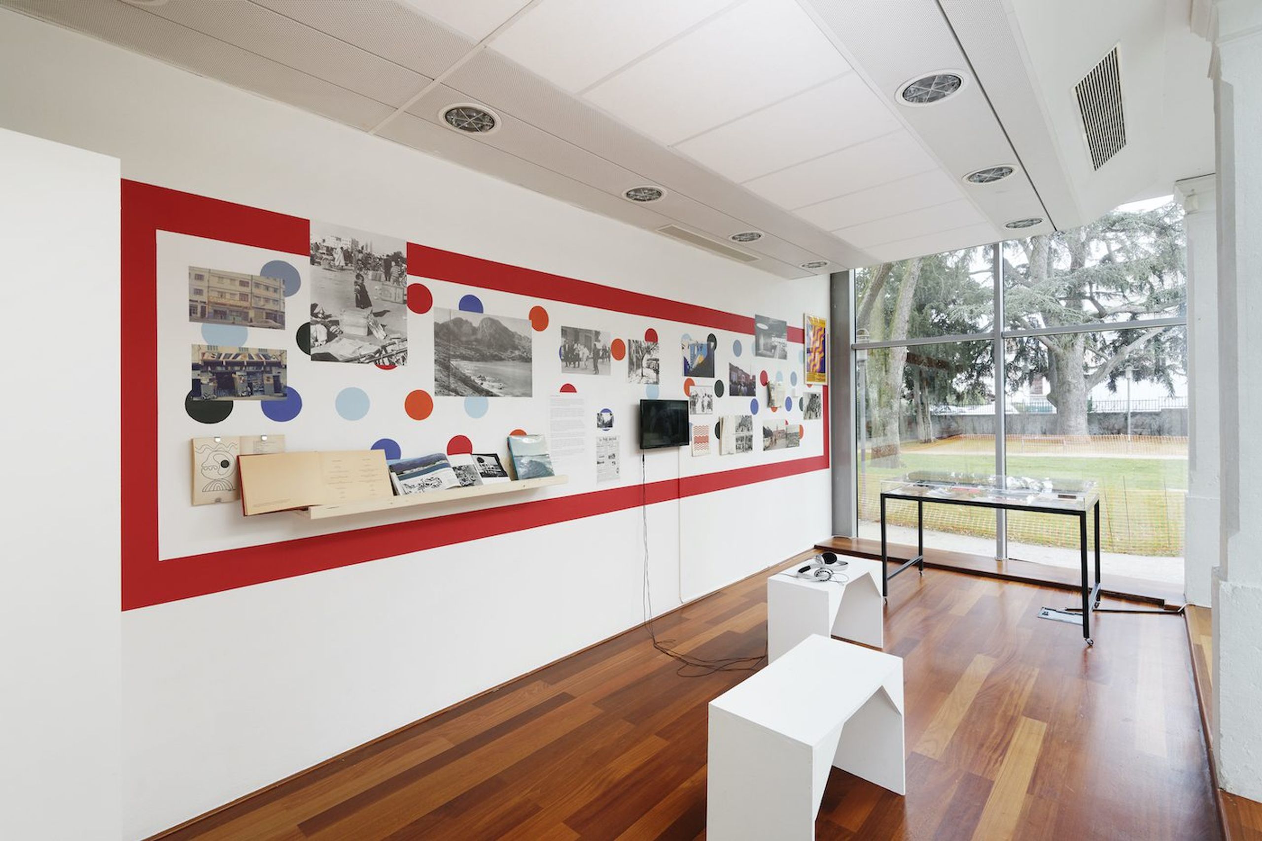View of the Casablancas exhibition, Veranda area of the Villa du Parc. Photo credit Aurélien Mole.