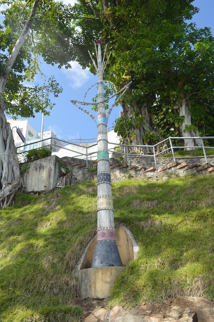 Ôpa N’ilê Ceptro da Terra, 1997, sculpture