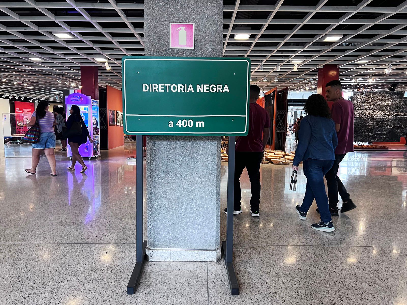 Artwork by Augusto Leal in the public areas of Sesc Belenzinho. Photo: Eduardo Nasi.